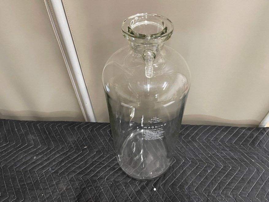 Corning 1595-2X PYREX 9.5L Solution Bottle with 72mm Tooled Neck