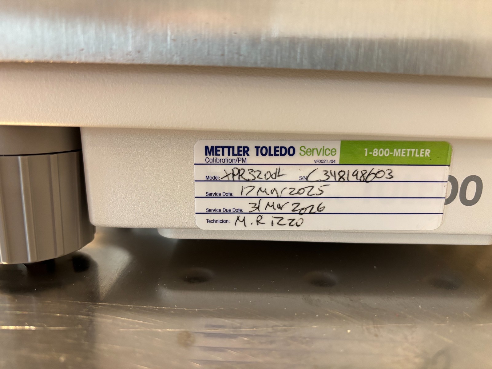 MINT Mettler Toledo Precision Toploader Balance XPR32001L 32KG x 0.1g $18,000
