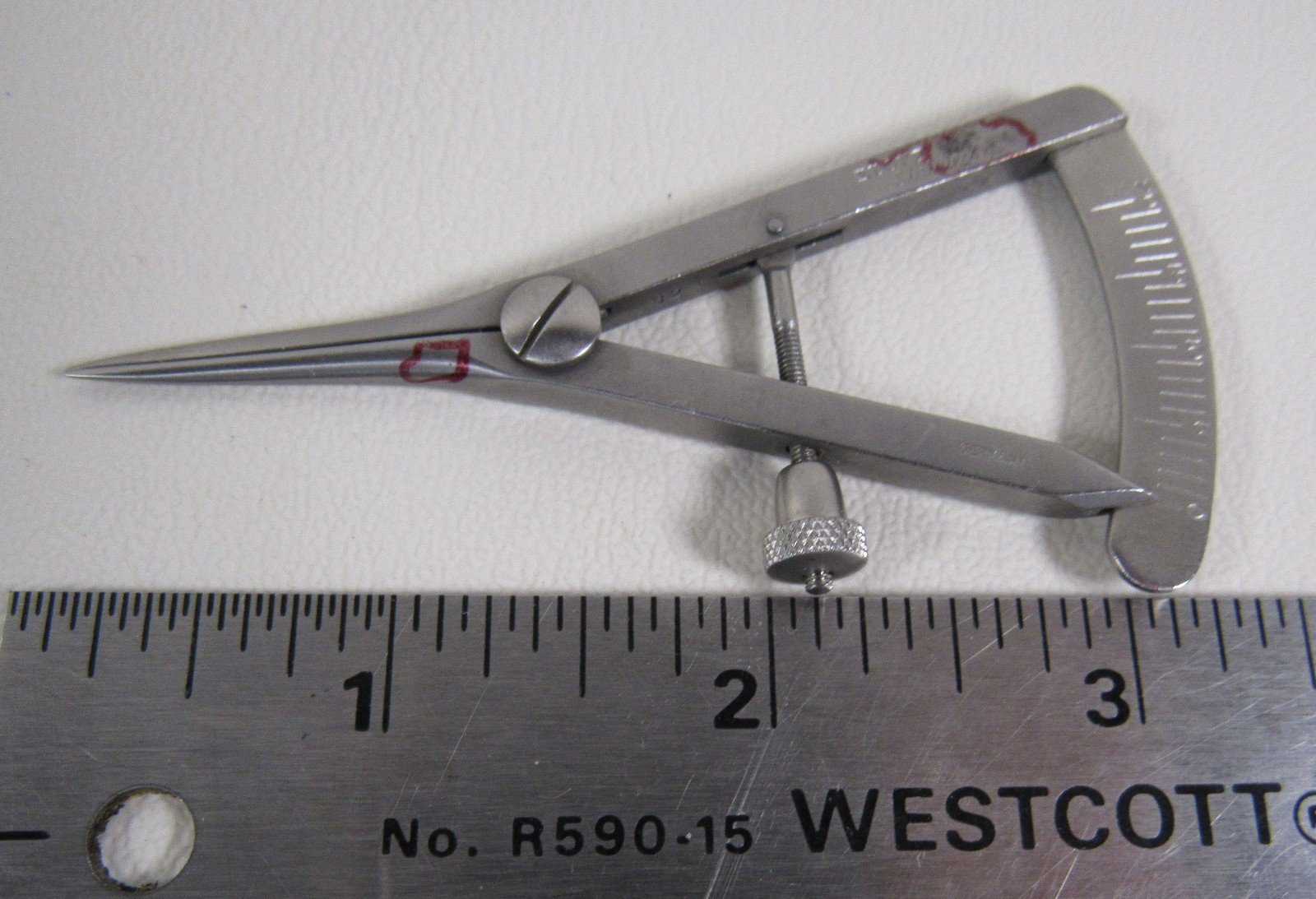Storz E-2404 Castroviejo Caliper Measures 0mm to 20mm Germany 3-1/2″ PITTING