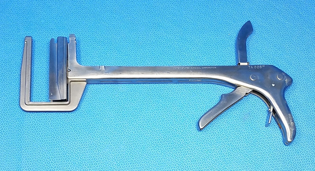 USSC (United States Surgical) TA90B Stapler, Missing Screw