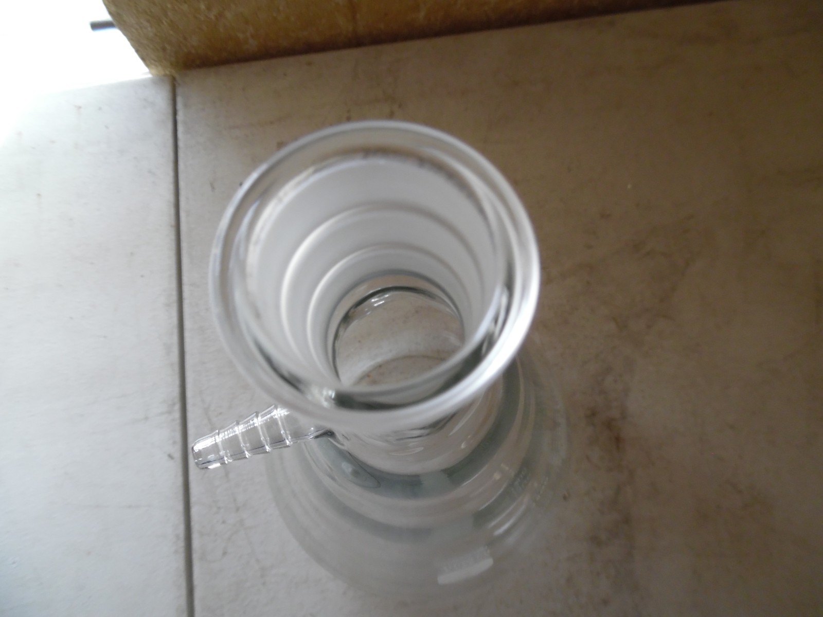 PYREX Flat Bottom Filtering Flask with Sidearm Tubulation Graduated 4000mL 5320