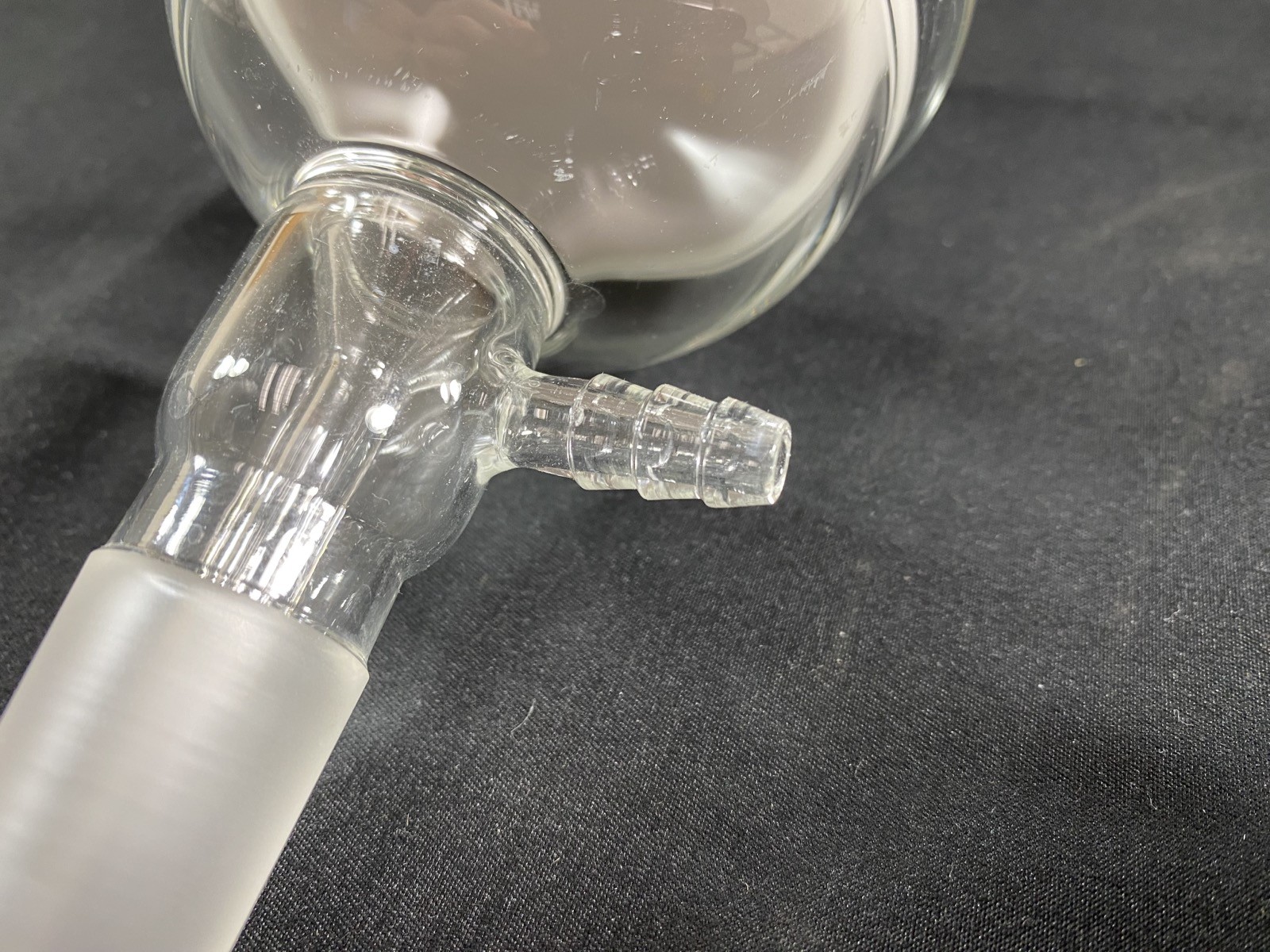CHEMGLASS Glass 350mL 24/40 M Frit Buchner Filter Funnel CG-1406-25