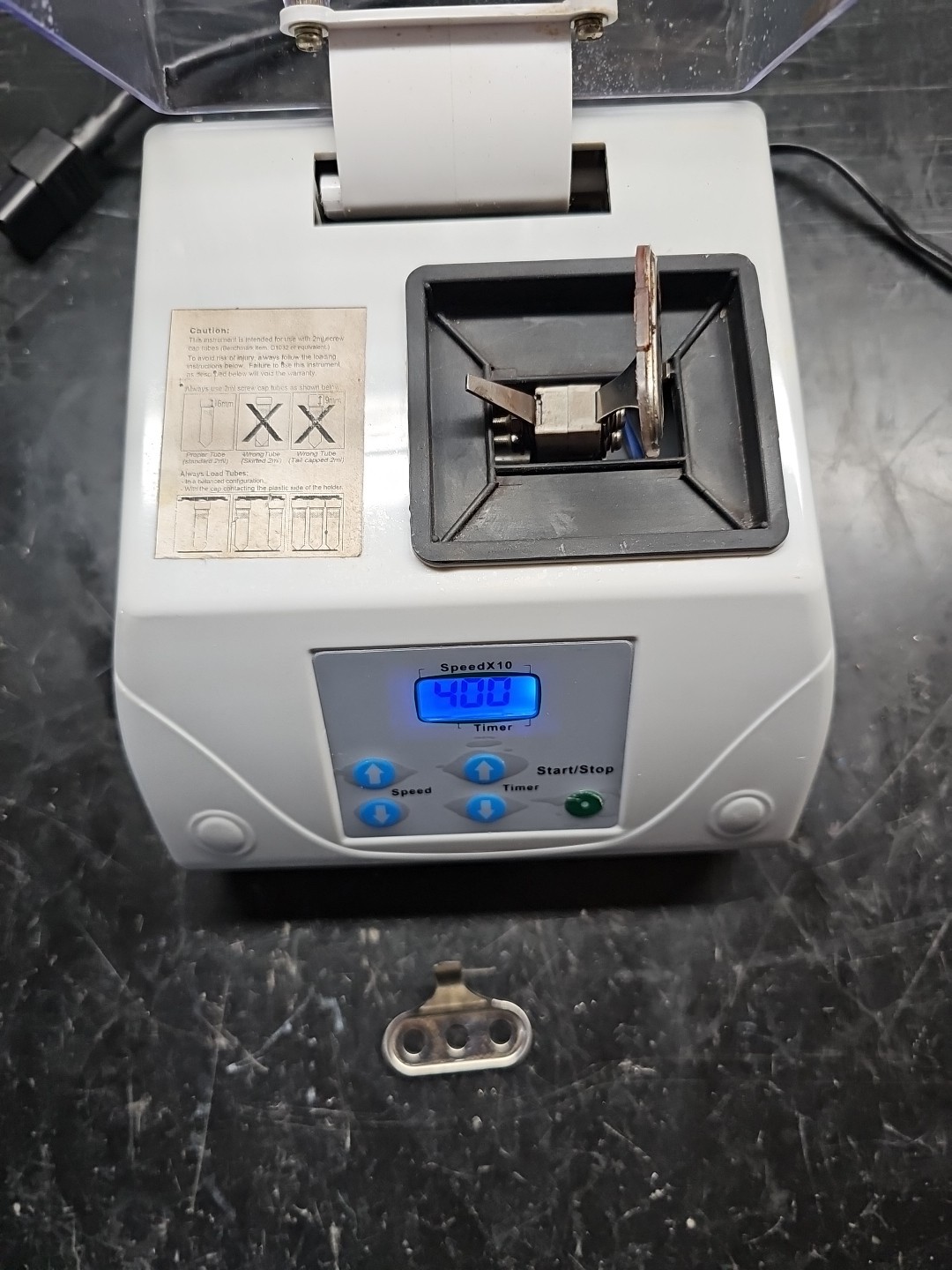 BENCHMARK SCIENTIFIC MODEL D1030 BEADBUG BENCHTOP MICROTUBE HOMOGENIZER READ