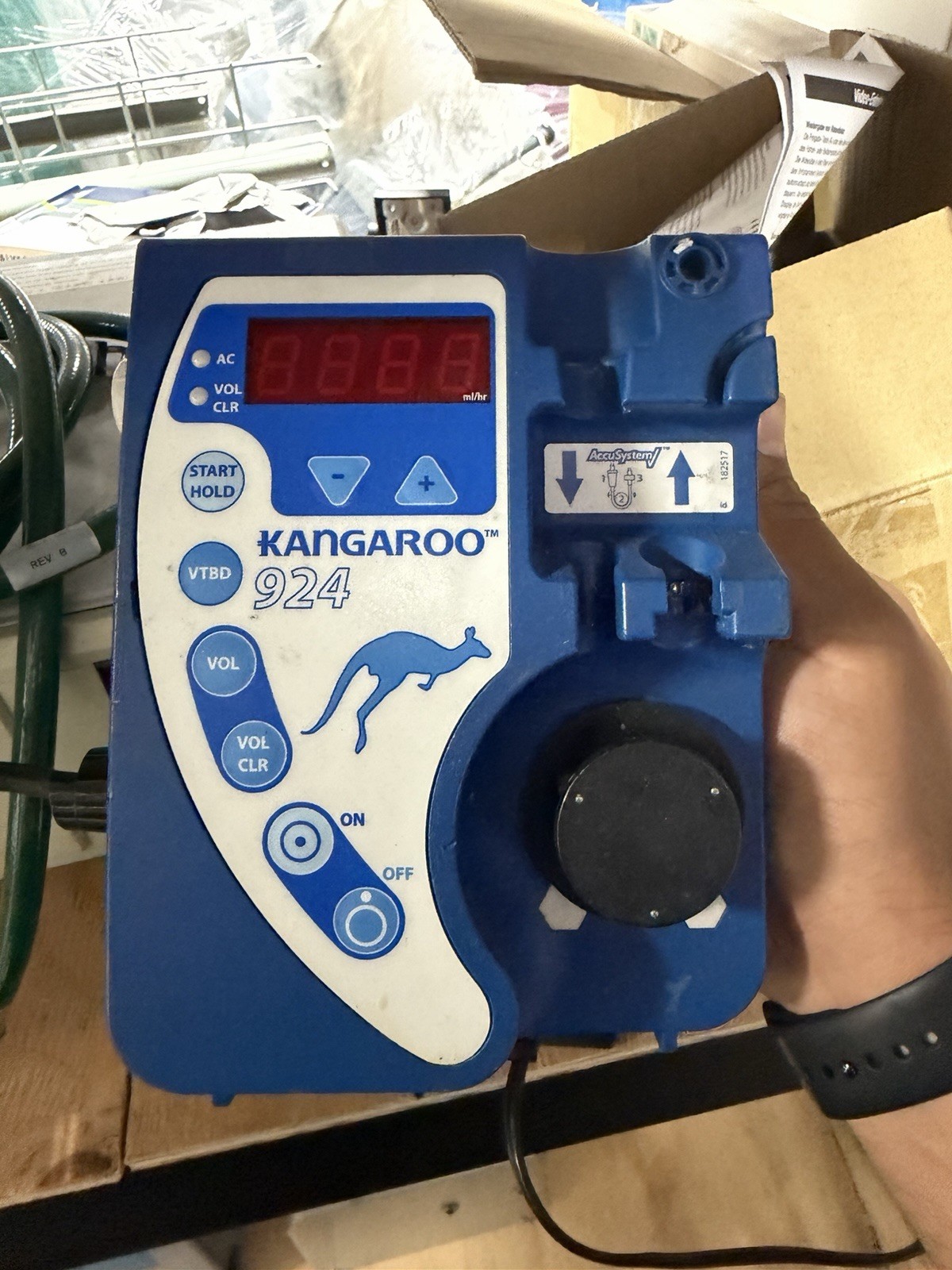Kangaroo 924 Portable Enteral Feeding Pump Audible Alarm for Lab & Rehab Use