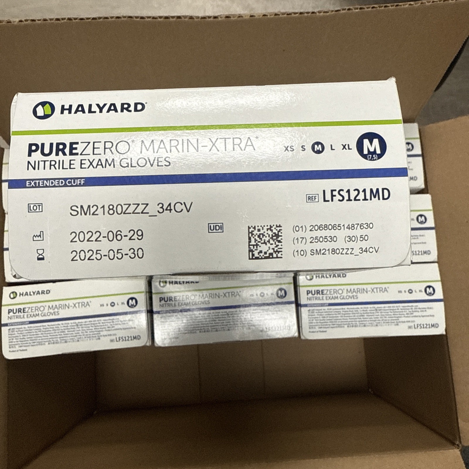 Halyard PureZero Nitrile Gloves LFS121MD Size: Medium Case/ 10 Boxes (50 each)
