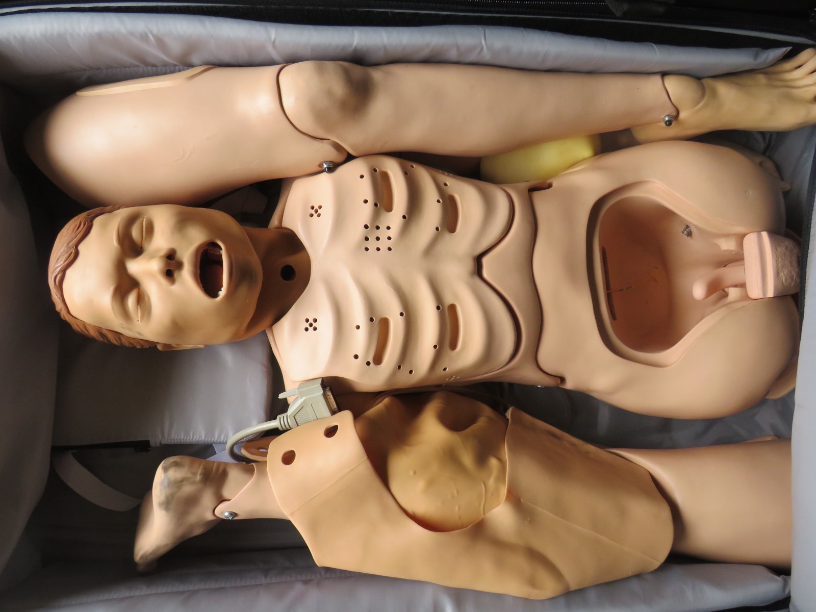 LAERDAL NURSING ANNE FULL BODY MEDICAL TRAINING EMT SIMULATOR MANIKIN MANNEQUIN