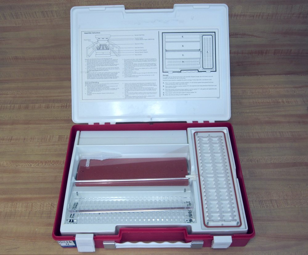 Schleicher & Schuell SRC072/0 Manifold II Slot-Blot System 44-27570