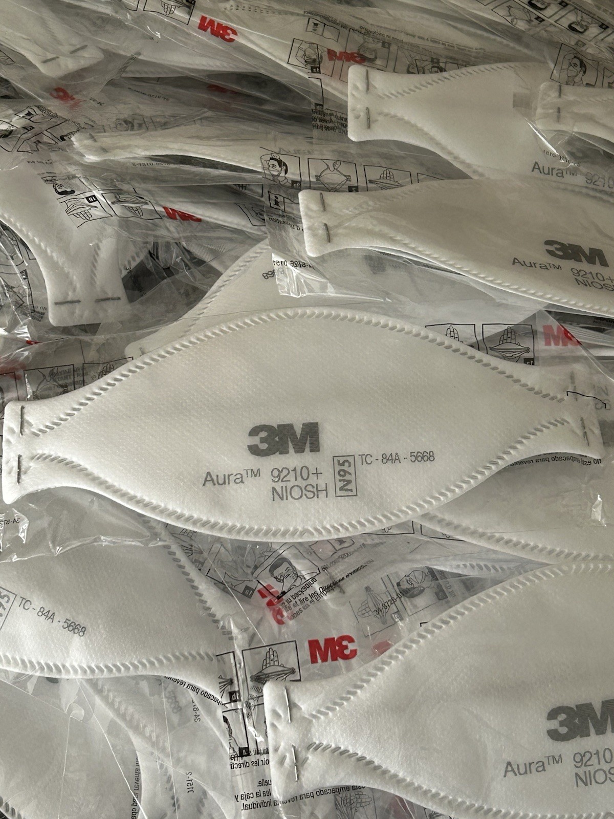 Lot of 100 Count 3M 9210 Aura N95 Face Masks Individually Sealed Group 100 Masks