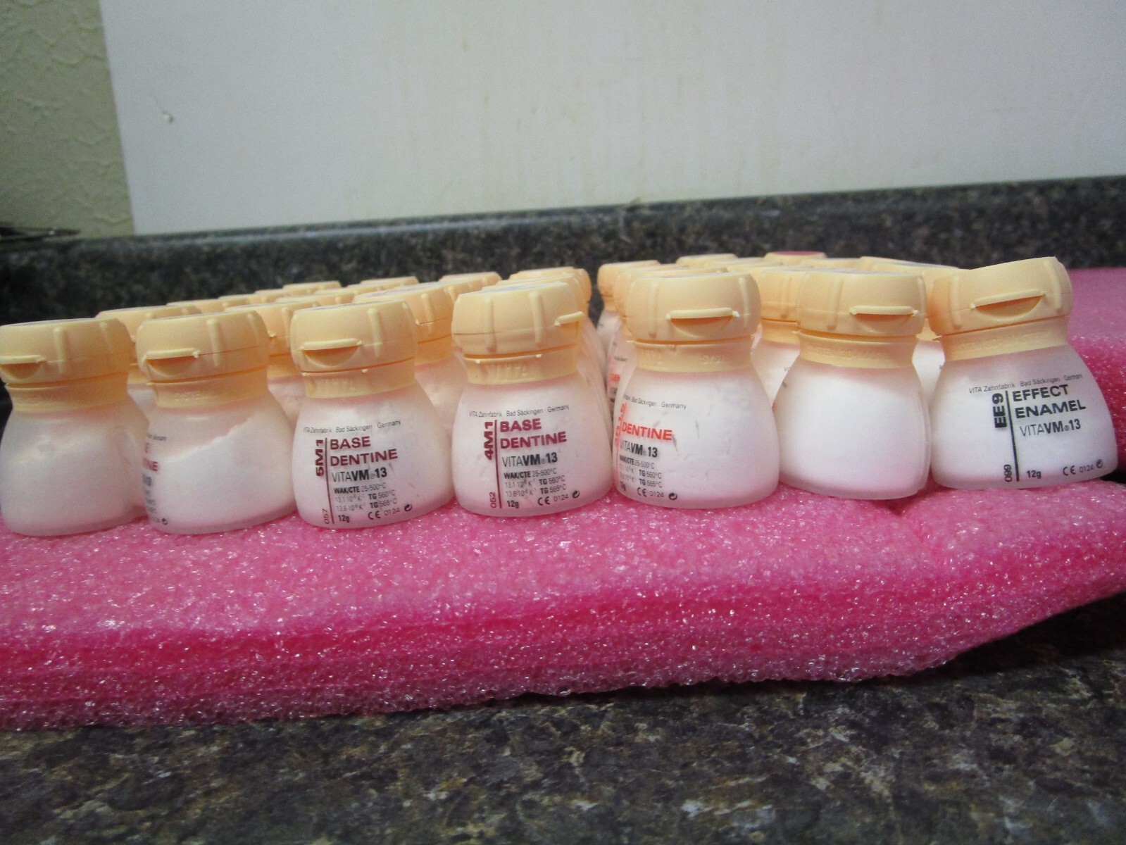 Vita VM13 Base Dentine, Dentine & Effect Enamels 12g Powders – Lot of 42
