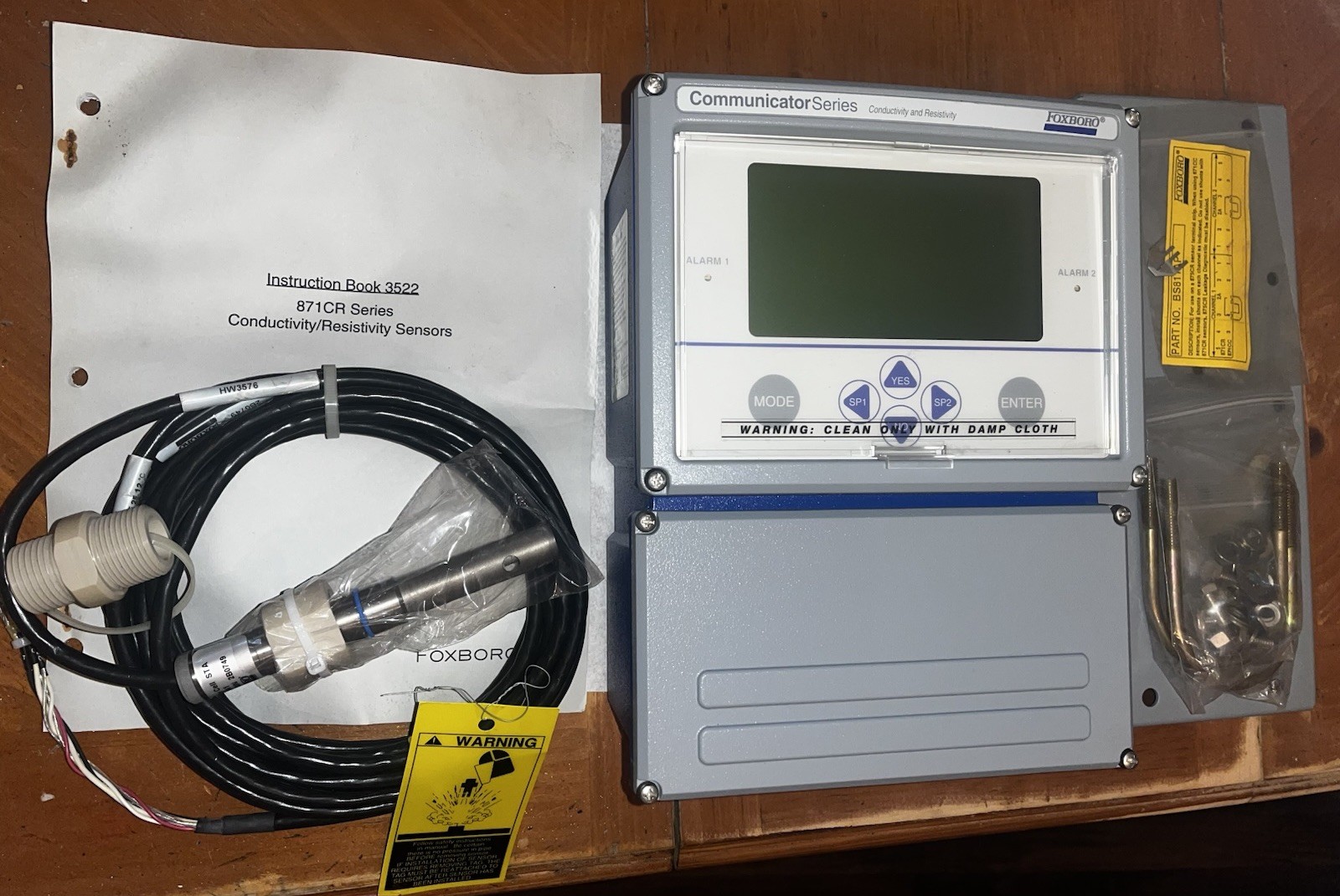 NEW INVENSYS FOXBORO 875-A2F-A CONDUCTIVITY TRANSMITTER & 871CR-A3T1C1A1 SENSOR