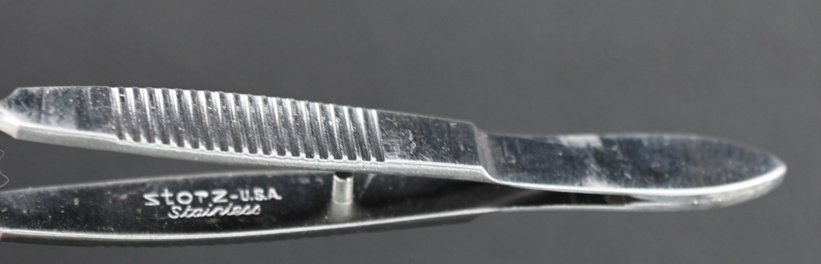 Storz E1815AB Bechert-Mcpherson Tying Forceps, Angled 45°, 10mm Platform, 83mm
