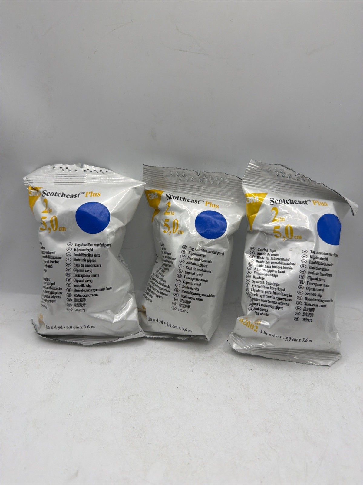 3M Scotchcast Plus Casting Tape, 82002B 2″X4YD Blue 3 Rolls