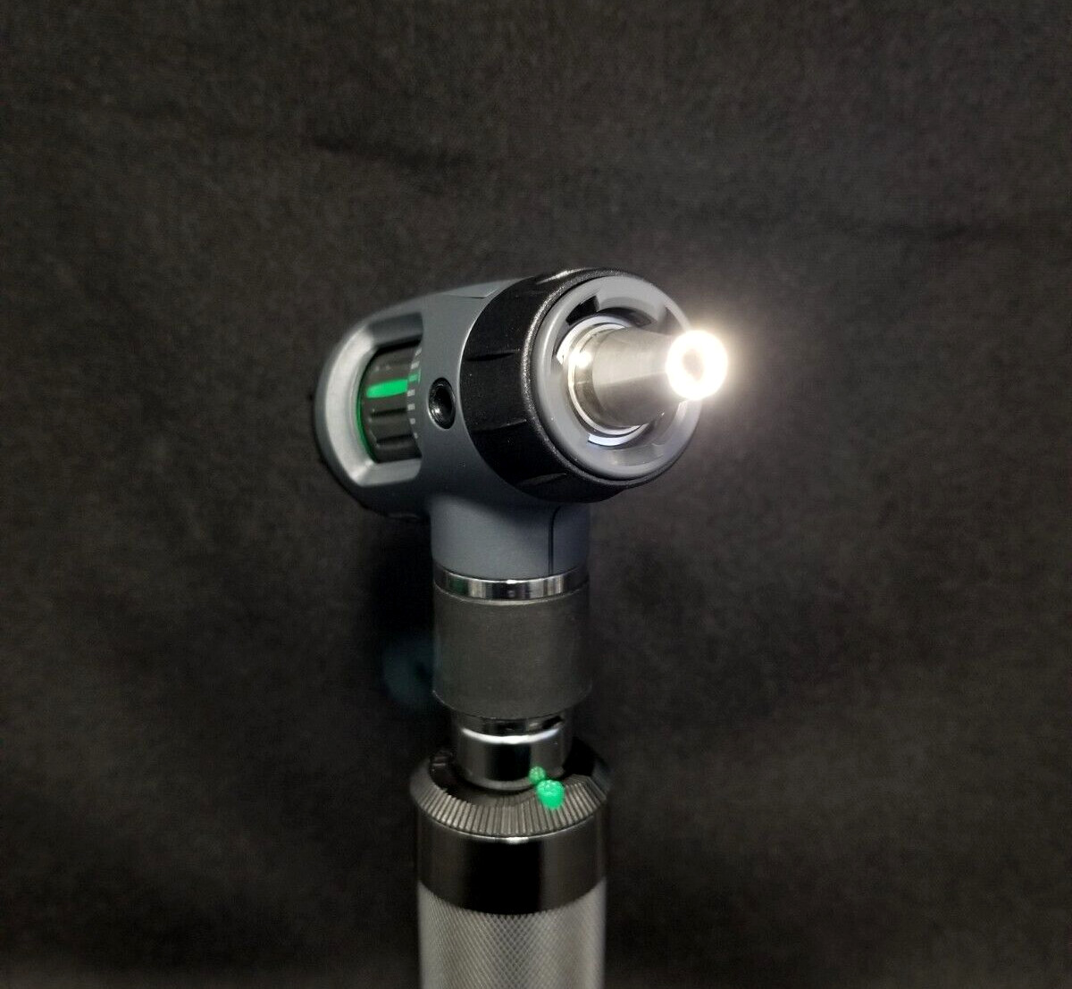 Welch Allyn 3.5v PanOptic Ophthalmoscope Set with MacroView Otoscope