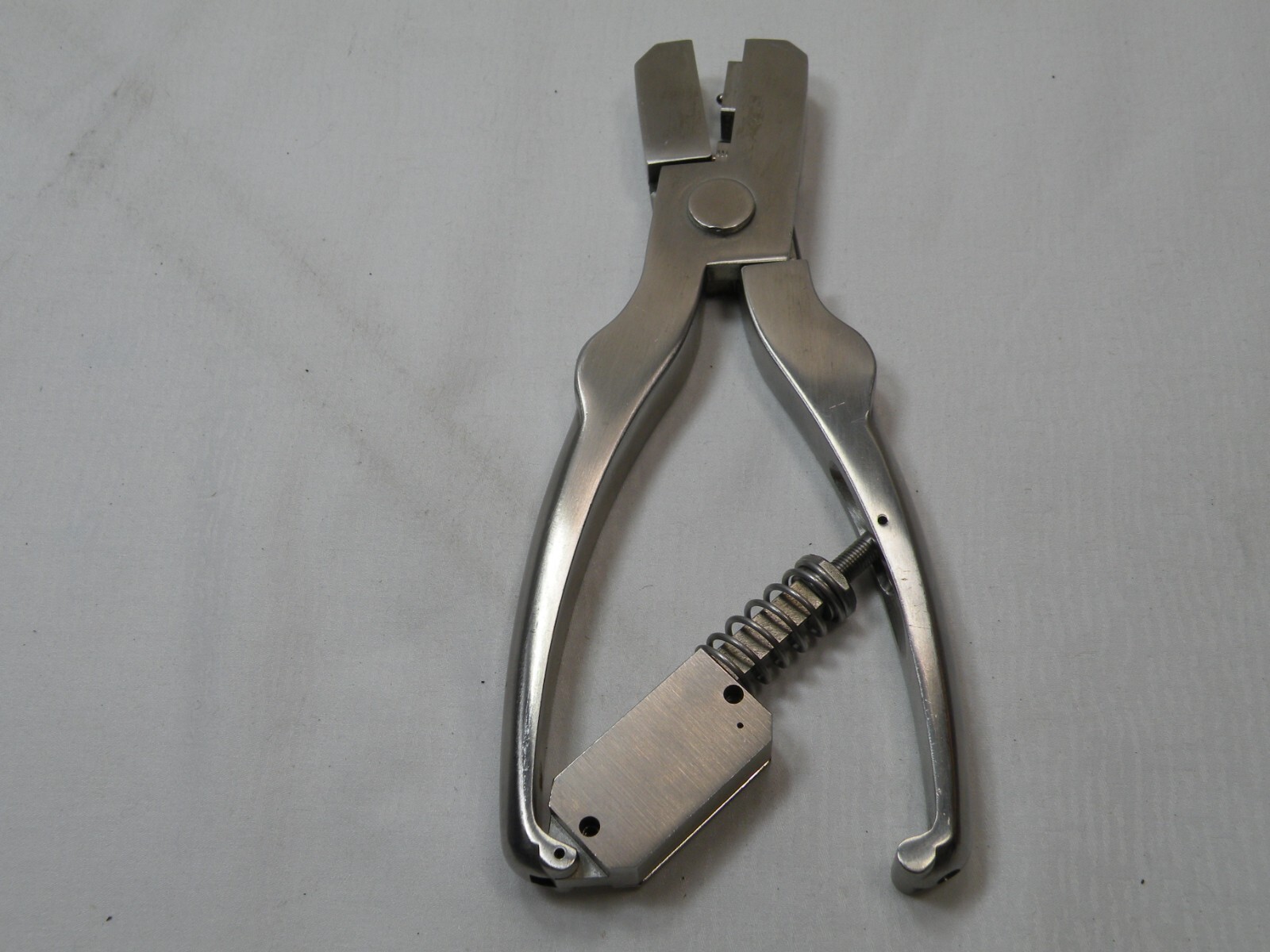 Baxter 2B8043, Medication Hand Sealer Clip, Small:- 3-1/2″x 3-1/2″