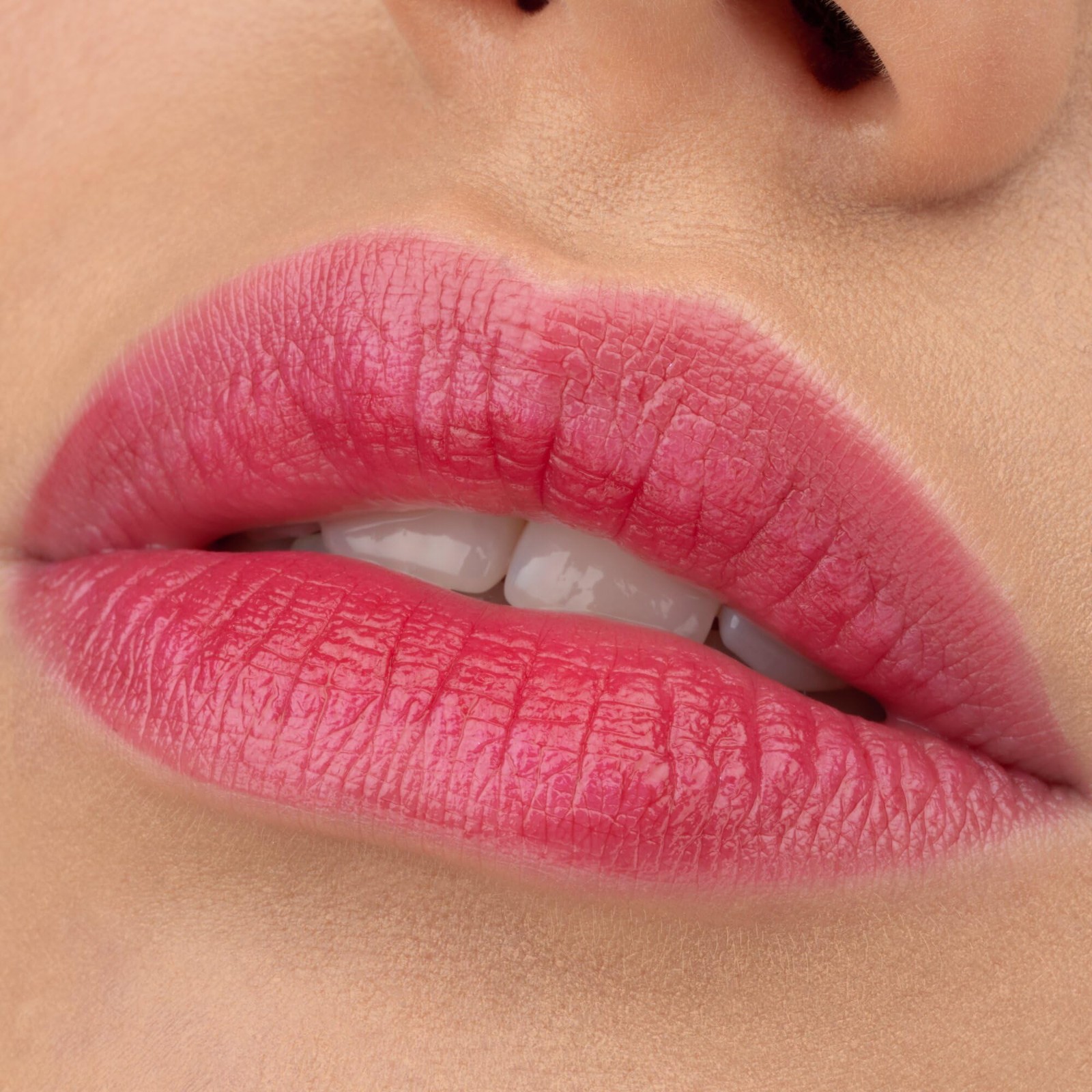 essence | What a Tint! Lip & Cheek Tint | Long-Lasting Liquid Blush & Lip Stain
