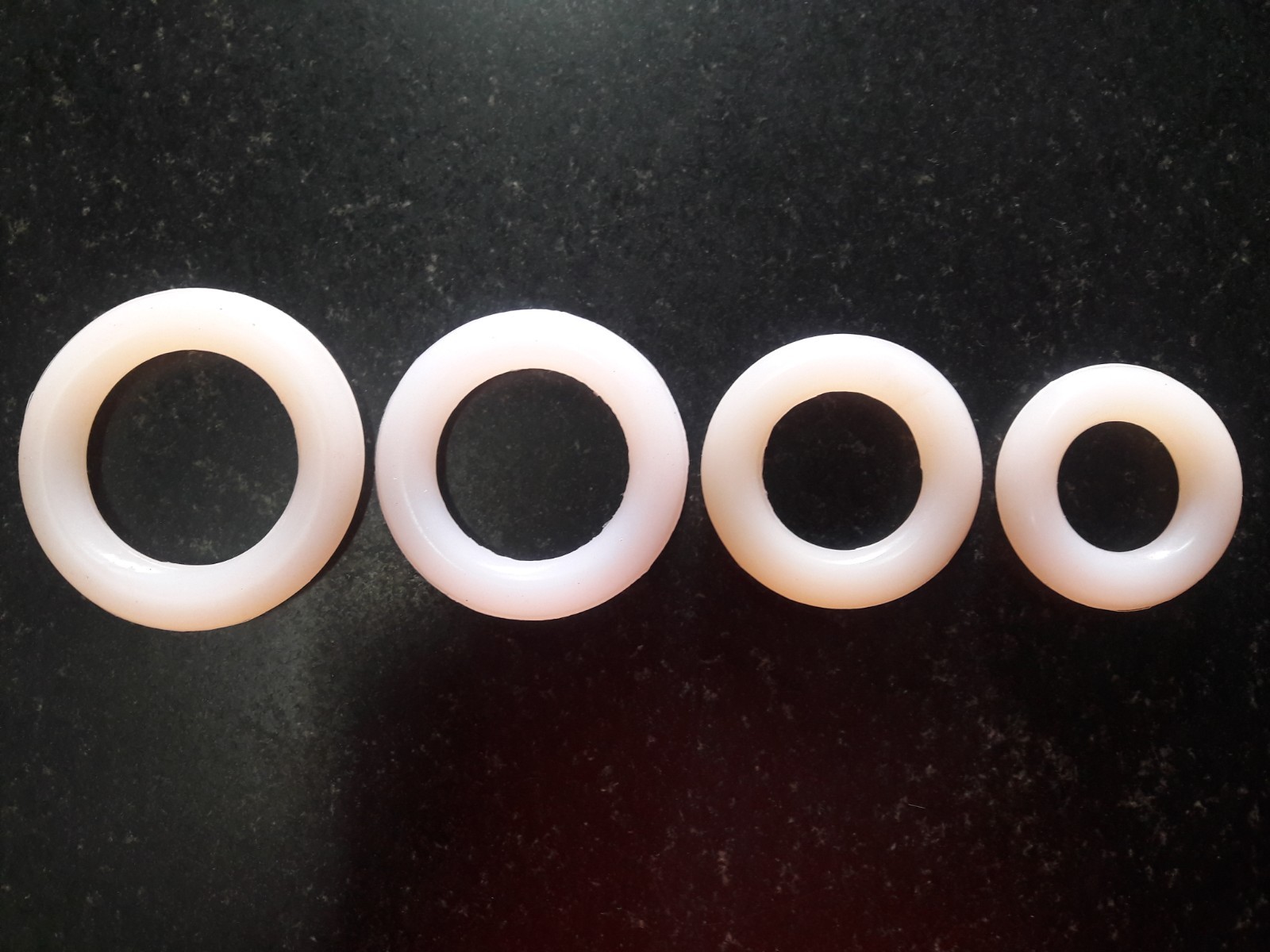 Ring Pessary Silicone Non Sterile White Color Size 50/65/75/85mm 4 Pc