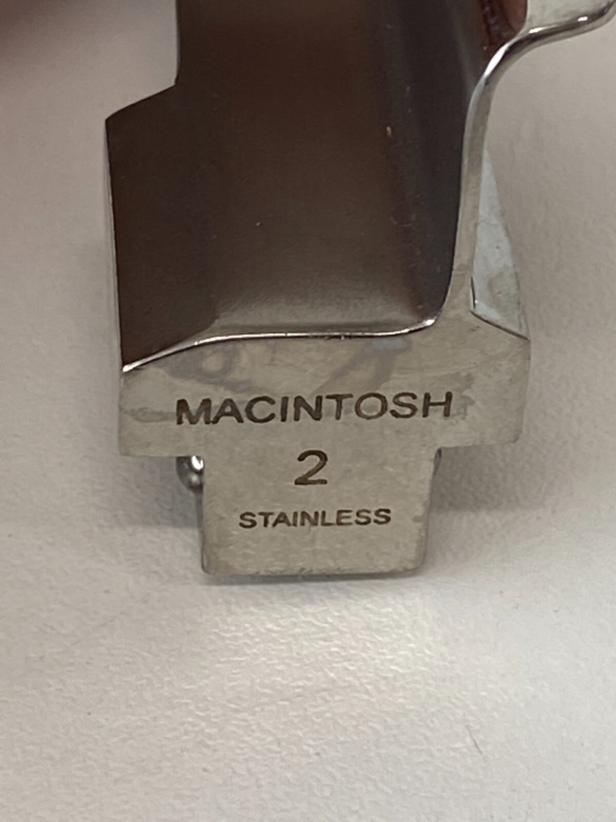 L30: Lot of 34 Maco Macintosh 2 Blade