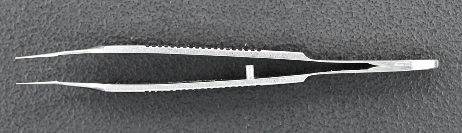 Storz E1815AB Bechert-Mcpherson Tying Forceps, Angled 45°, 10mm Platform, 83mm
