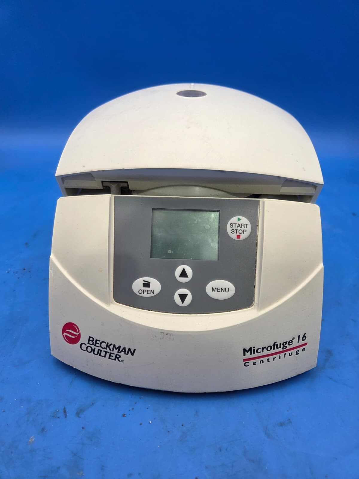 Beckman Coulter Microfuge 16 .
