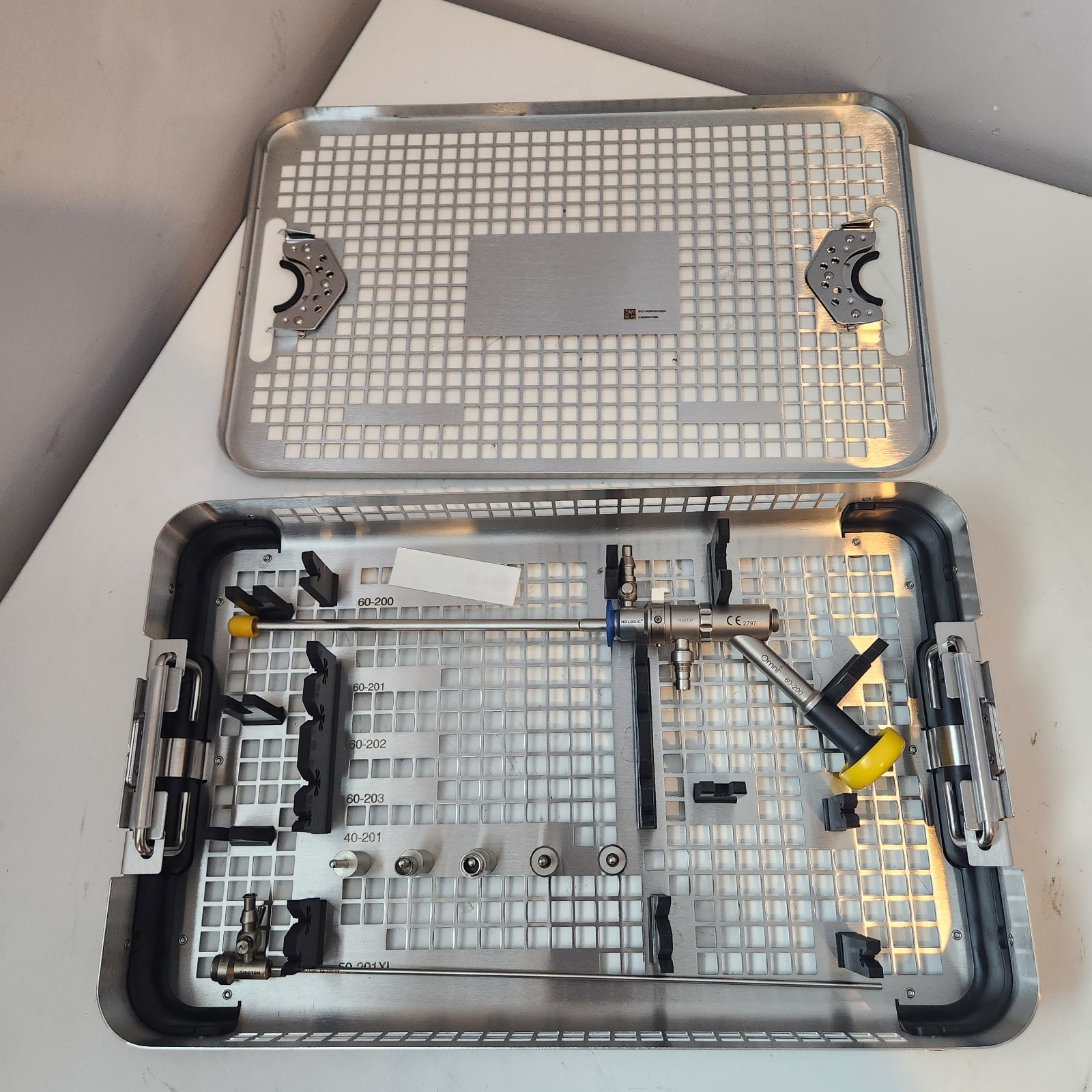Hologic, Inc. Omni 60-200 Hysteroscope Set