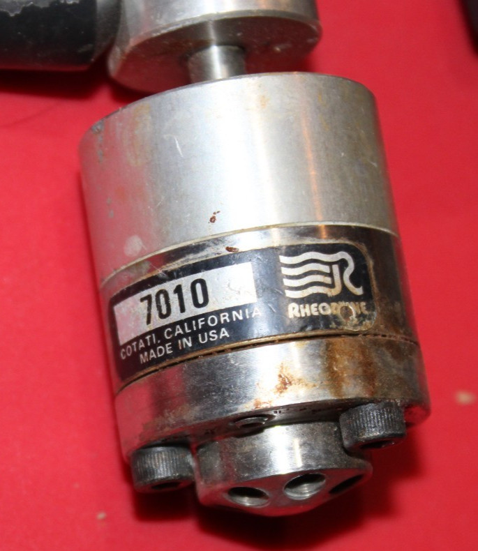 Gilson 100.SC Piston Pump Head for HPLC , Gilson 10 SC, RHEODYNE 7010 ,Waters