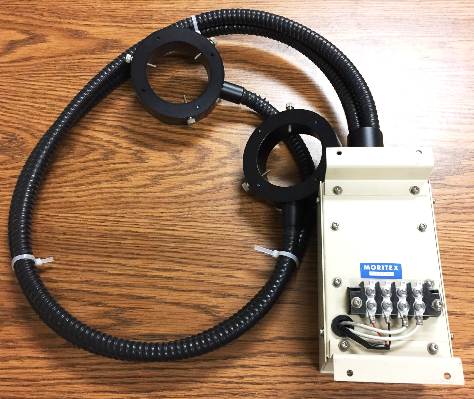 Moritex N12202 Fiber Optic Illuminator w/Dual 2.5” ID Ring Light Guides 3&3.3ft