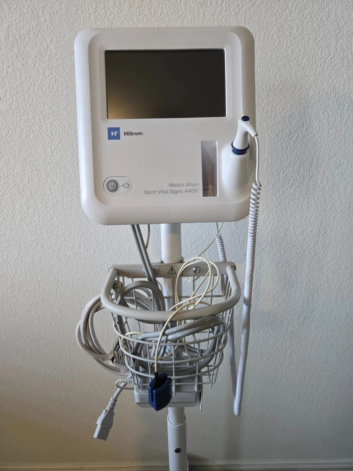 Welch Allyn/ Hillrom Spot Vital Signs 4400 Device w/ NIBP, SPO2 & Thermometer
