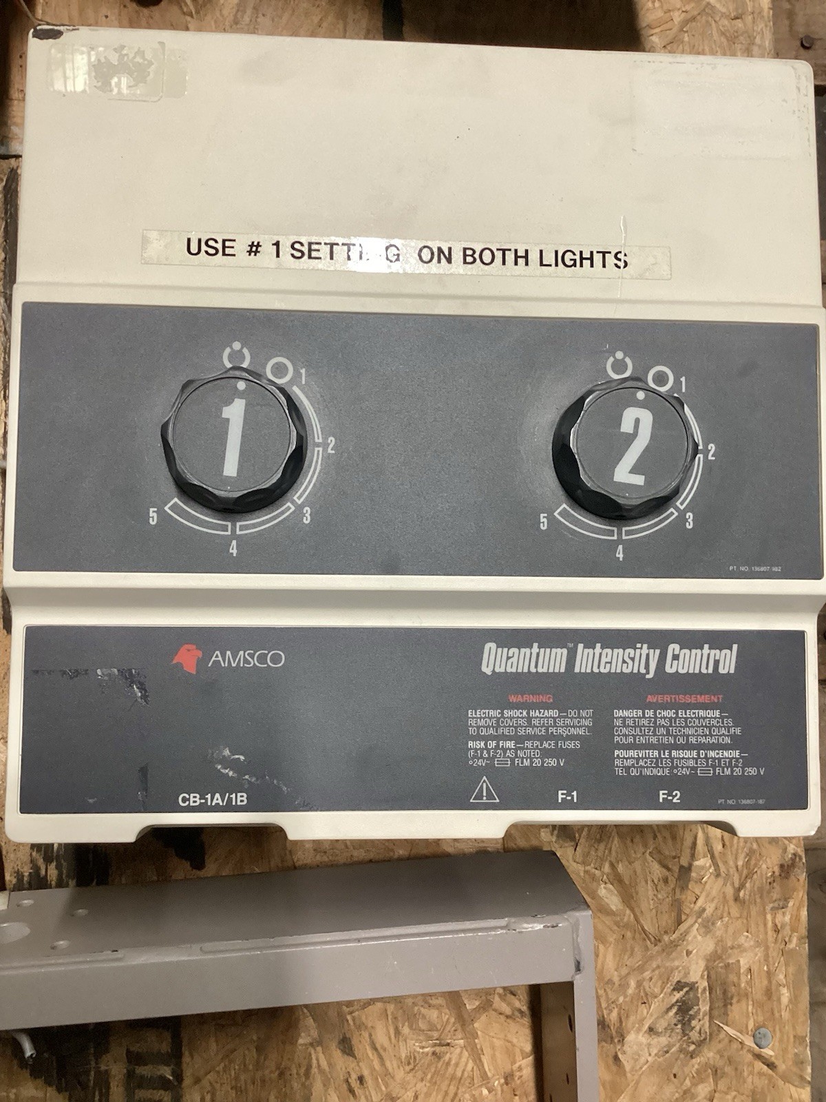Amsco Quantum Intesity Control CB-1A/1B + LINEAR III MPR-100 + Surgical Lights