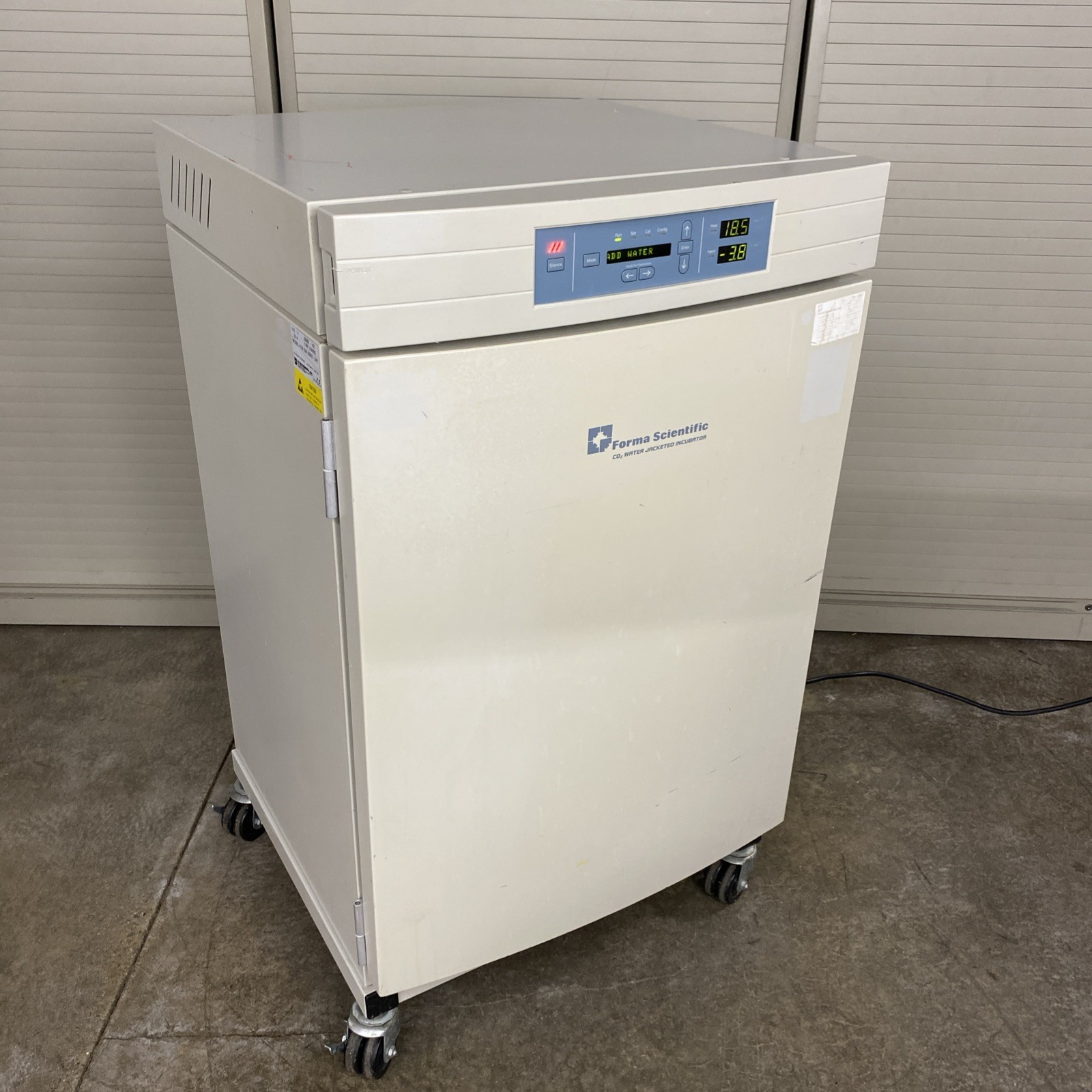 Thermo Forma 3130 Series II Water Jacketed CO2 Incubator