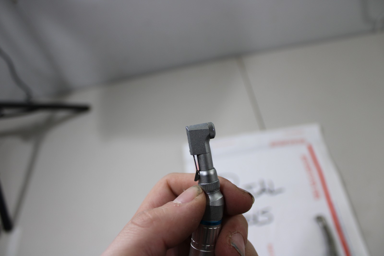 Midwest Tradition Screw Type FiberOptic Dental Handpiece contra angle waterspray