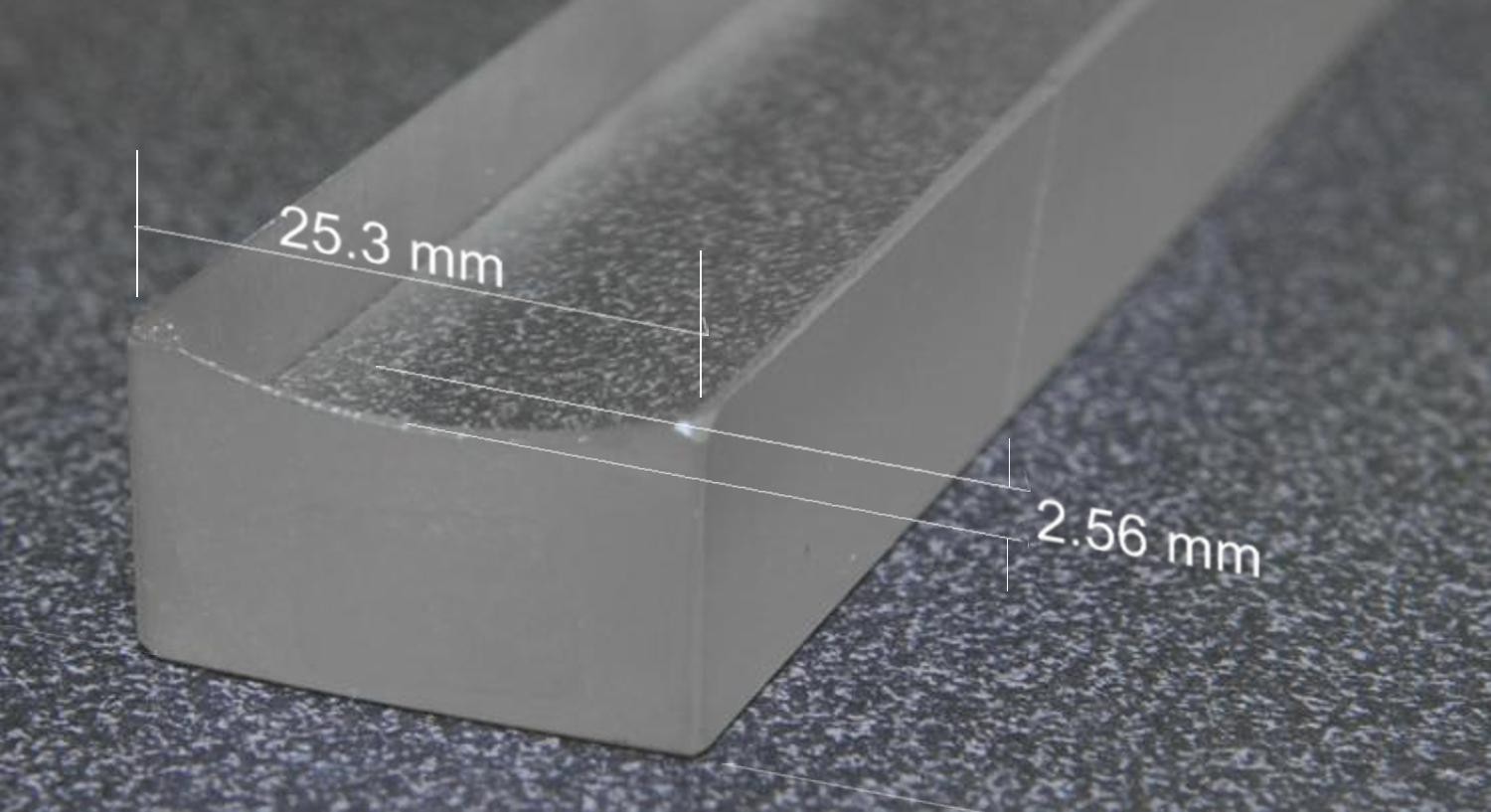 VERY LONG (16.75″) CYLINDRICAL PLANO CONCAVE LENS, MgF2 Coating