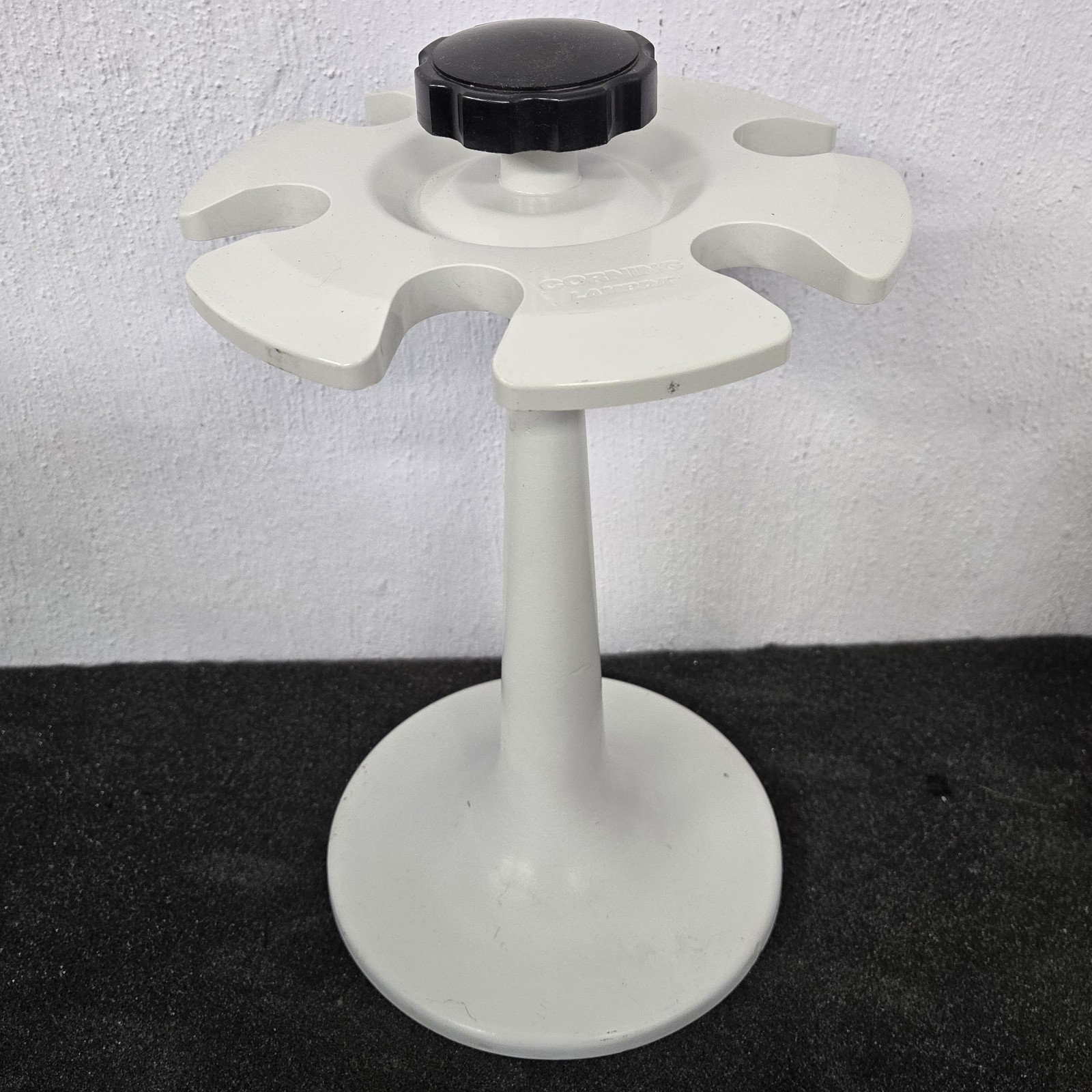 Corning Lambda Carousel Stand For 6 Pipettes – White Aluminum Base w/Plastic Top