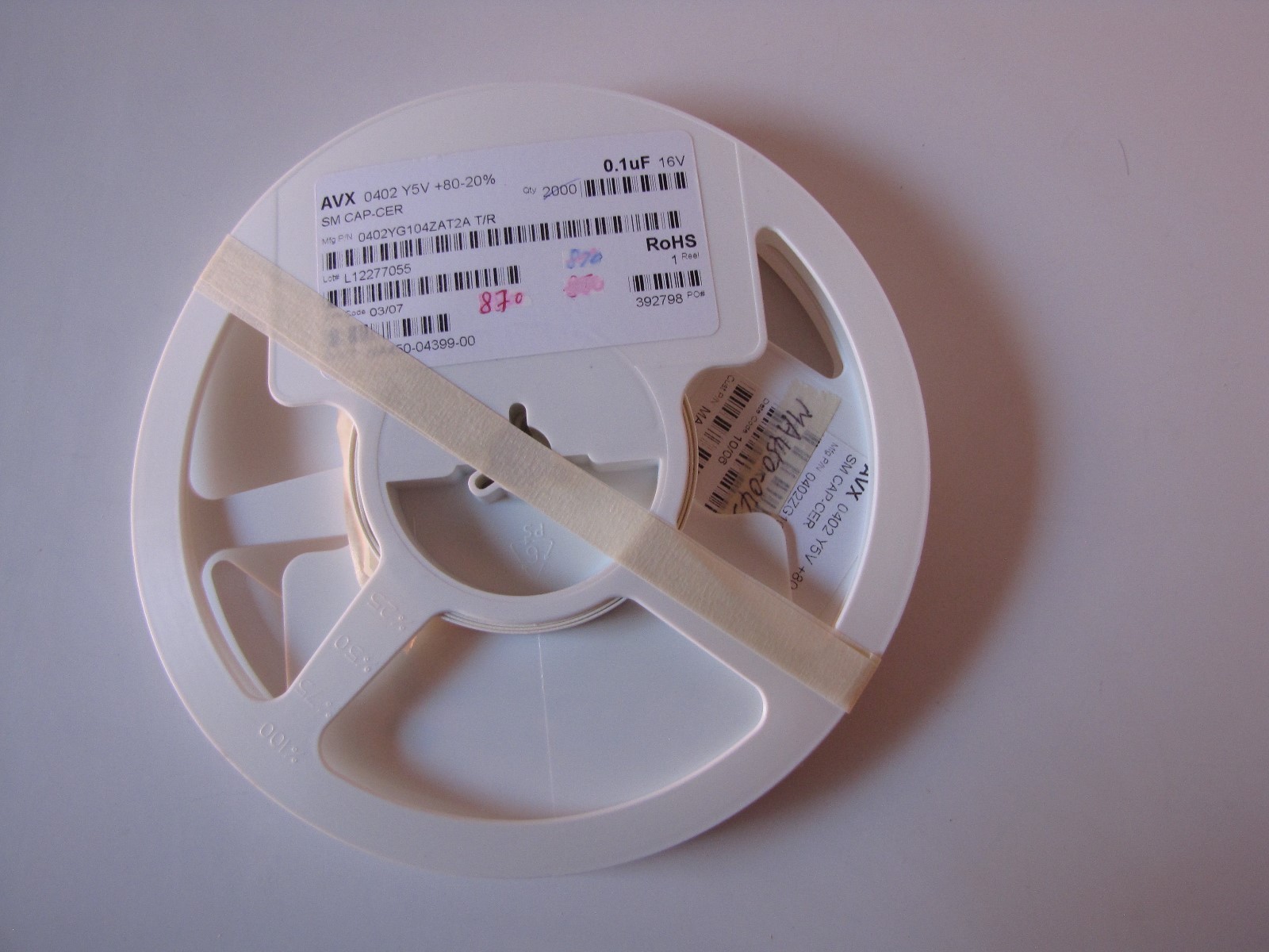 1700pcs 0402YG104ZAT2A CAP CER 0.1UF 16V Y5V 0402 AVX Corporation