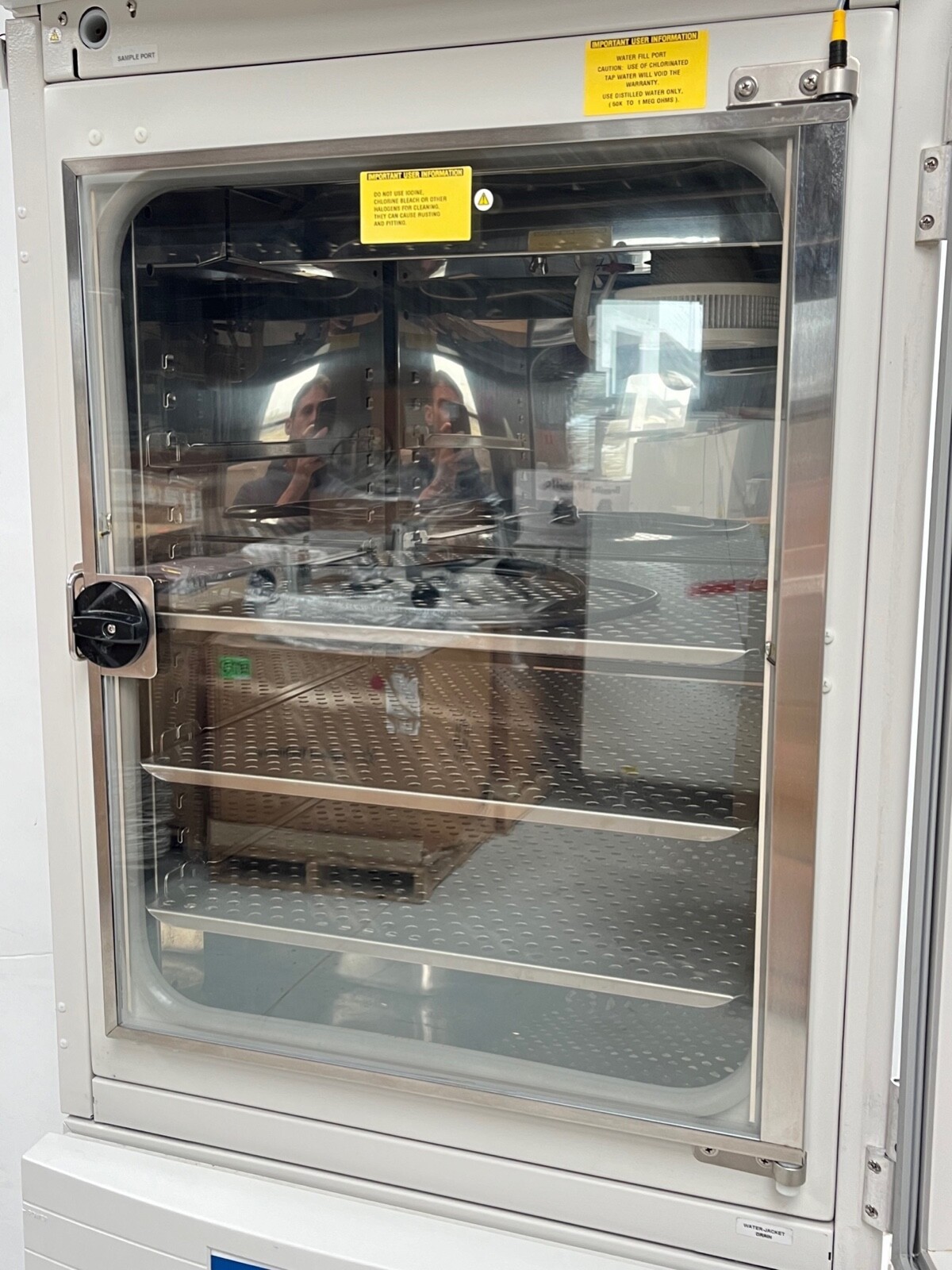 VWR Scientific 3074 Symphony Dual Stacked Water Jacketed CO2 Lab Incubators, #2