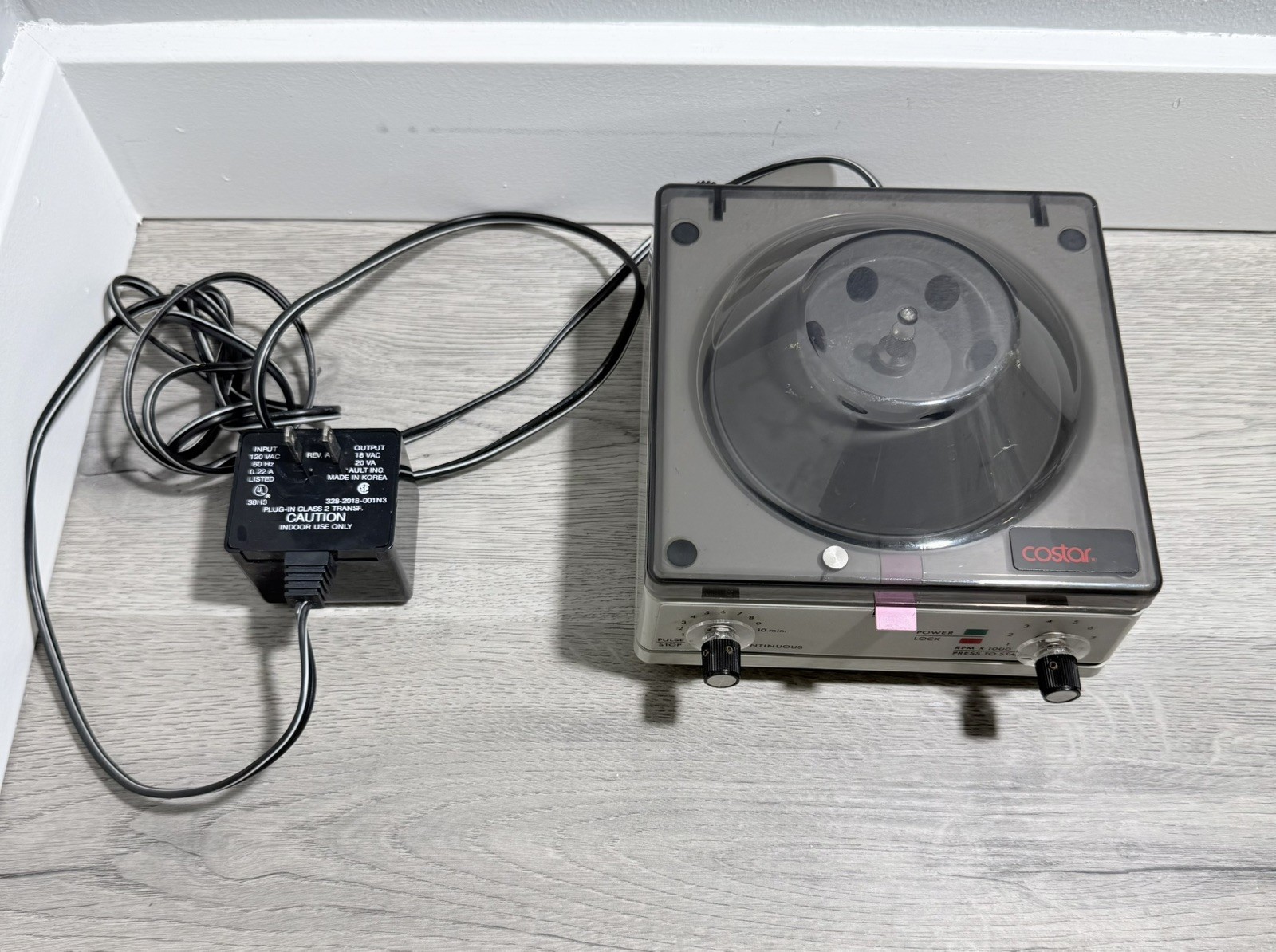 Costar Model 10 Mini Centrifuge 6 Fixed Position Angled Rotor Microcentrifuge
