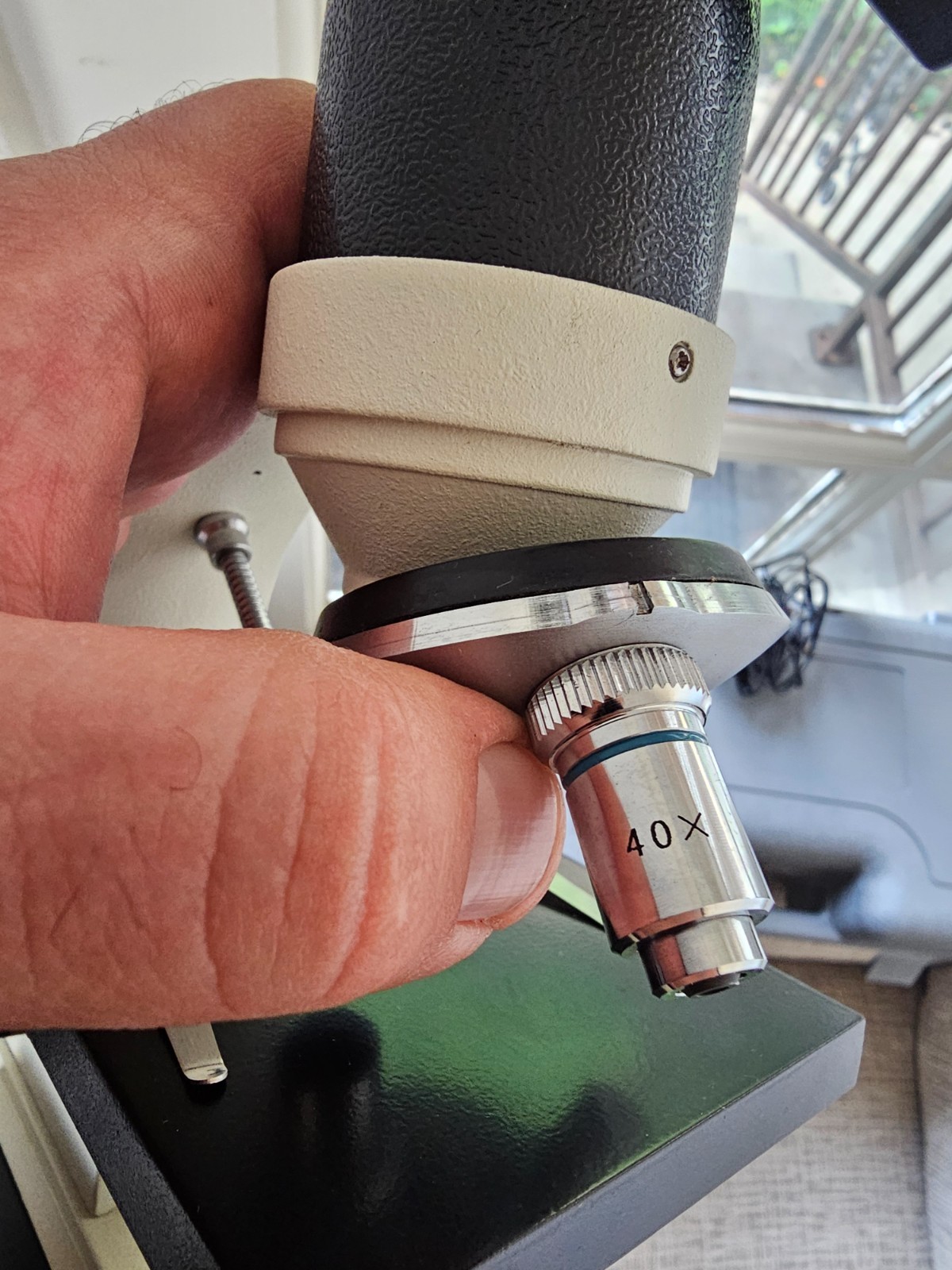 Motic Ecoline Advanced Digital Microscope Nice Lenses, Camera, 3.5″ LCD Screen