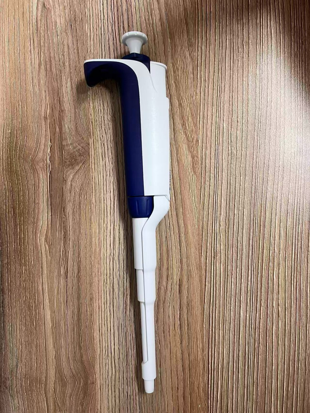 Used Rainin L-1000XLS+ Pipet-Lite 100-1000 μL LTS Pipette