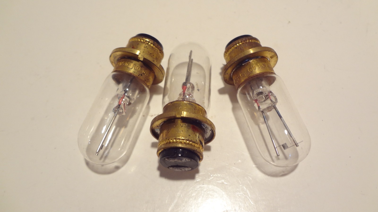 ZEISS/PHILLIPS 6VOLT 20 WATT BULB #13702C WITH FLANGE SLOTTED RING BASE (3 EA)