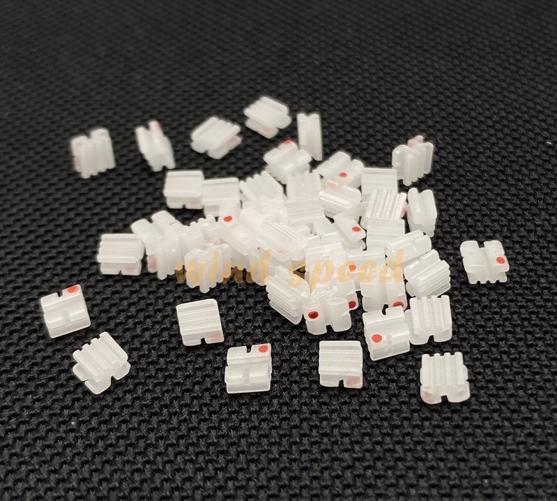 Dental Orthodontic Ceramic Brackets MBT 022 Slot 345 Hooks Braces In Bulk