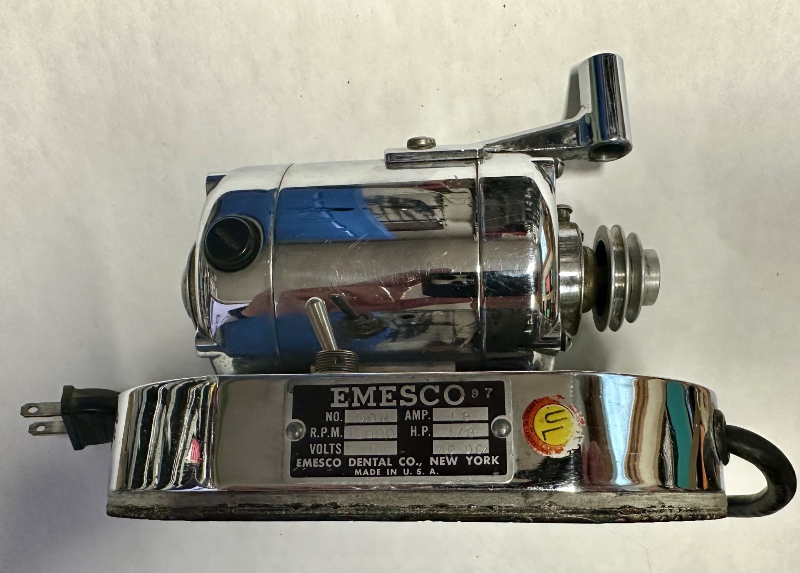Emesco 90N Dental Lab Bench Motor – 1/8 HP, 12,000 RPM, AC/DC – Forward/Reverse