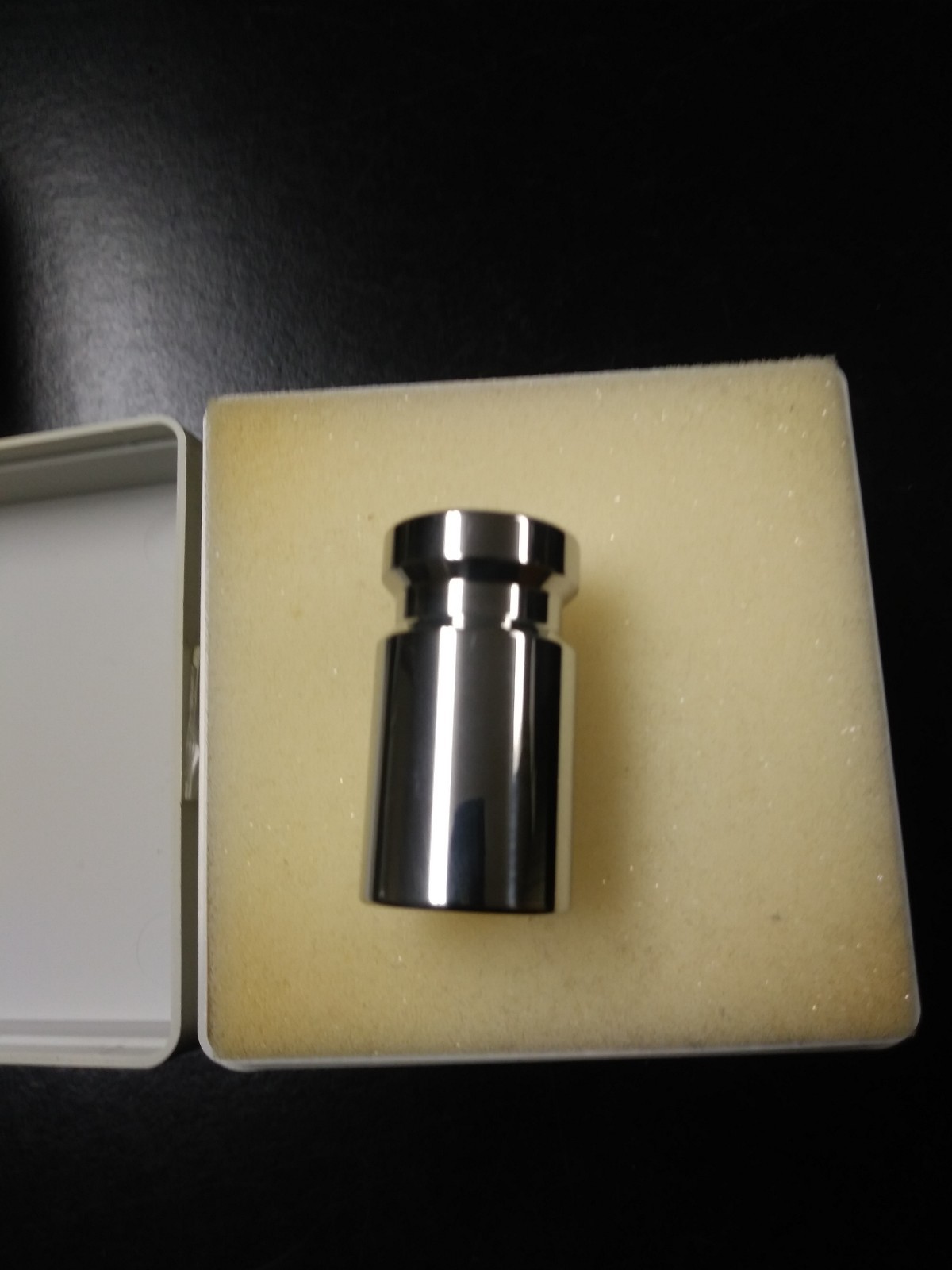PRECISION S.S. WEIGHT NEW ! 100 GRAM , METTLER CLASS E2+ ,40% more accurate !