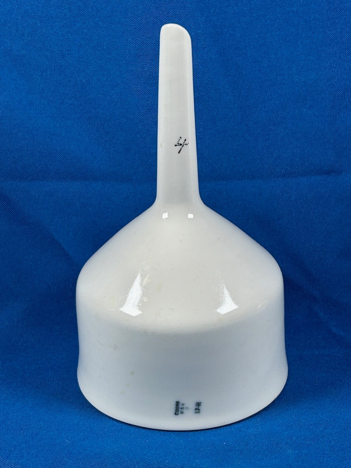 Funnel, Büchner, porcelain ceramic, id. 85 mm, 200 mL, COORS, Quality Lab Item