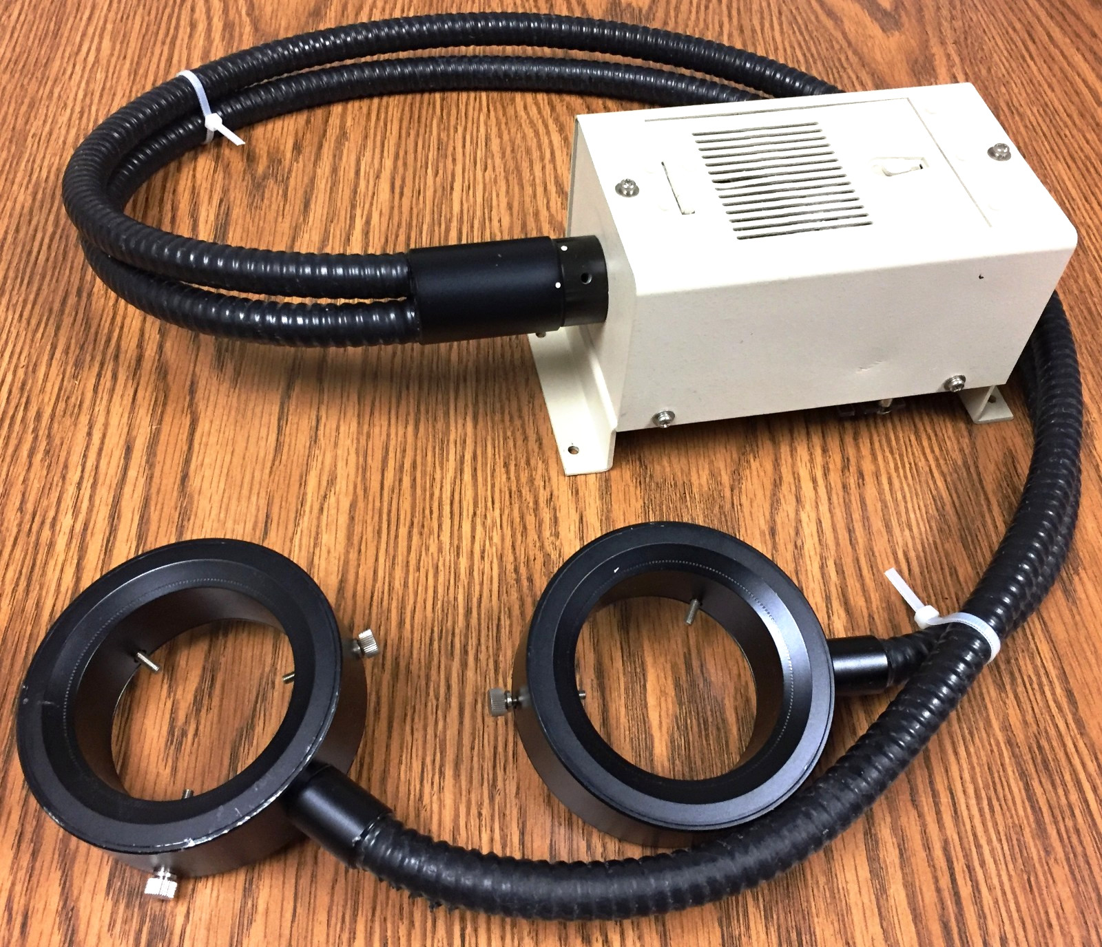 Moritex N12202 Fiber Optic Illuminator w/Dual 2.5” ID Ring Light Guides 3&3.3ft