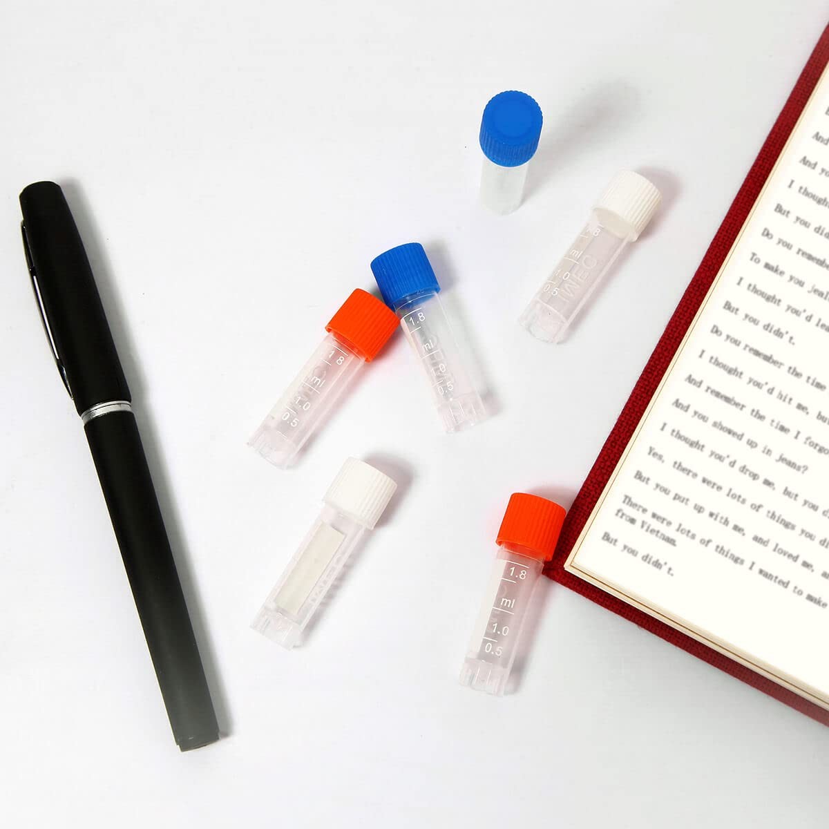 BKMAMLAB 100PCS 2ml Plastic Small Vials with Screw Caps Sample Tubes…