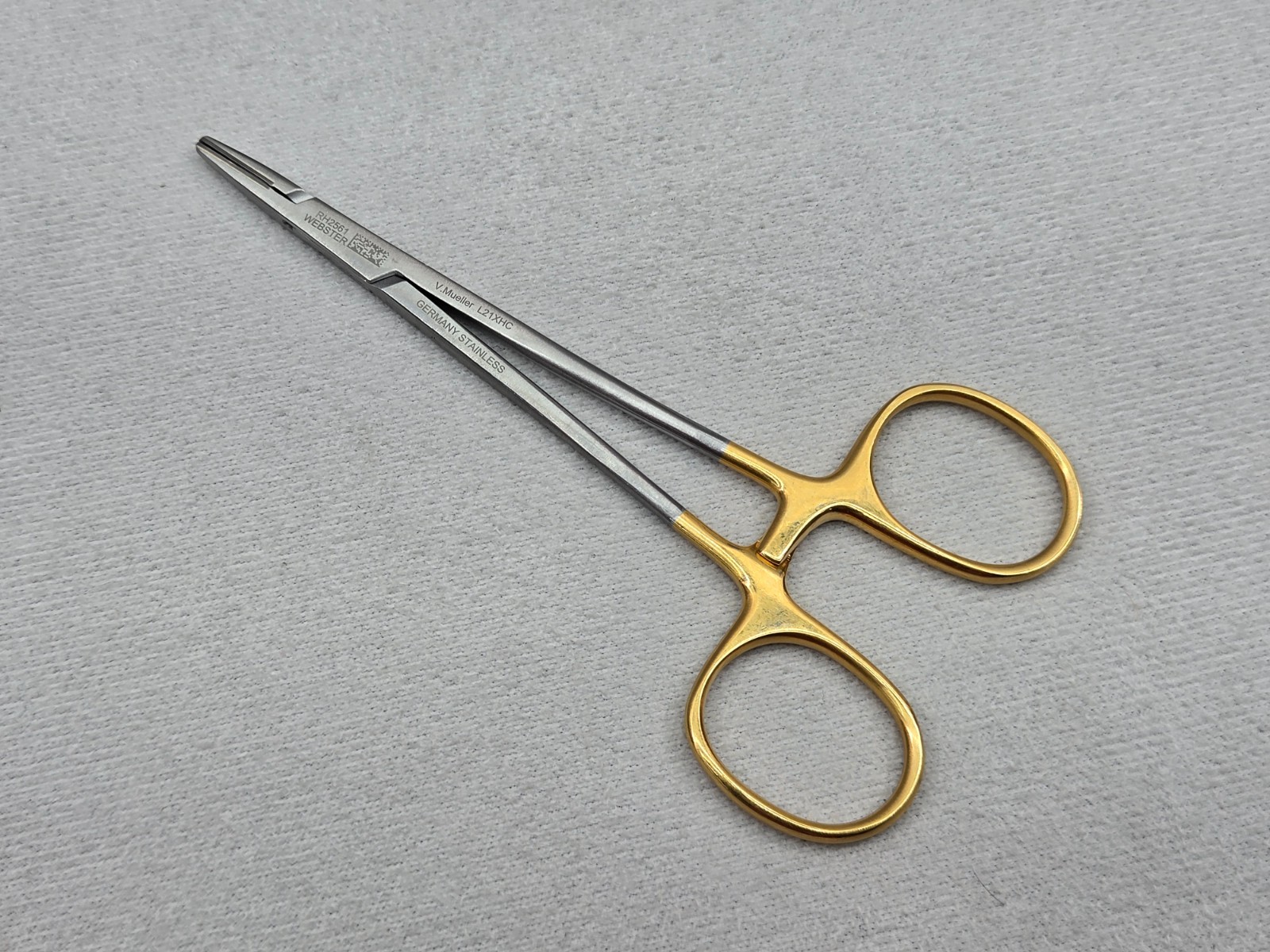 V. Mueller RH2561 Webster Smith Vital Needle Holder 4.75″ – Ultrasonic Cleaned