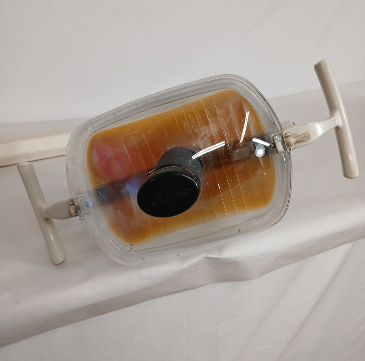 A-dec Dental Operatory Exam Light with Articulating Arm 44129 – TESTED