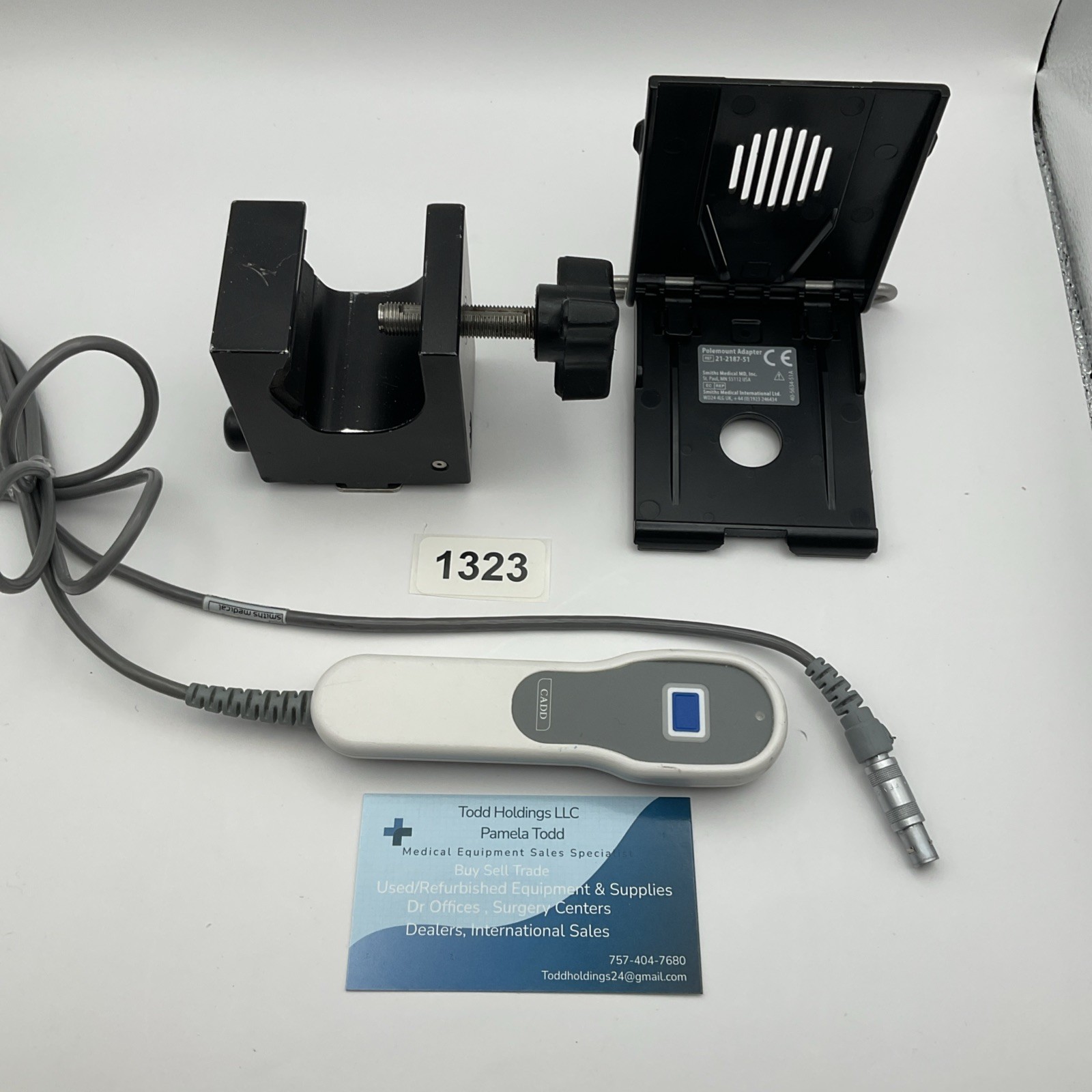 Smiths Medical Cadd Solis Remote 21 -2186-25 W/ Wall Bracket & Pole Bracket