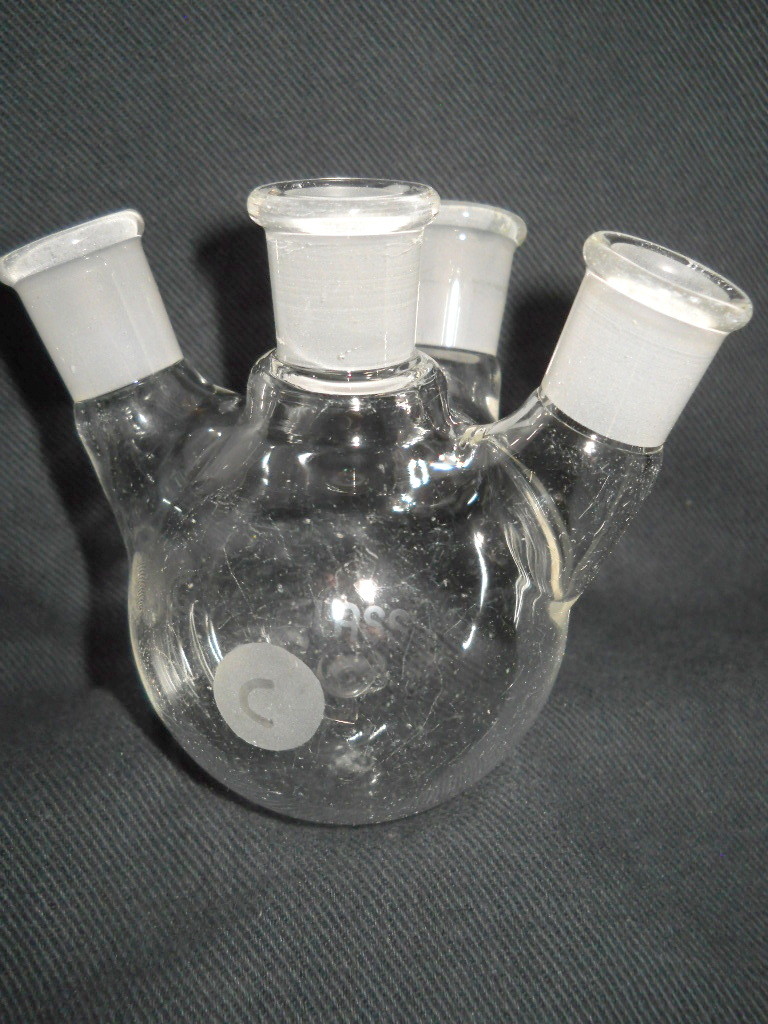 CHEMGLASS 14/20 Joint Glass Angled 4-Neck 100mL Round Bottom Flask, Small Chip