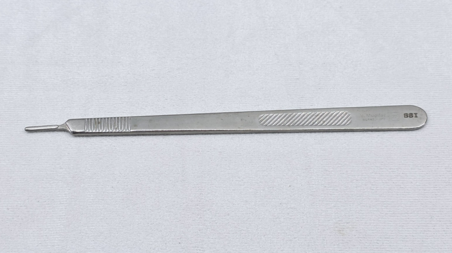 V. Mueller SU1403–002 3L Long Knife / Scalpel / Blade Handle