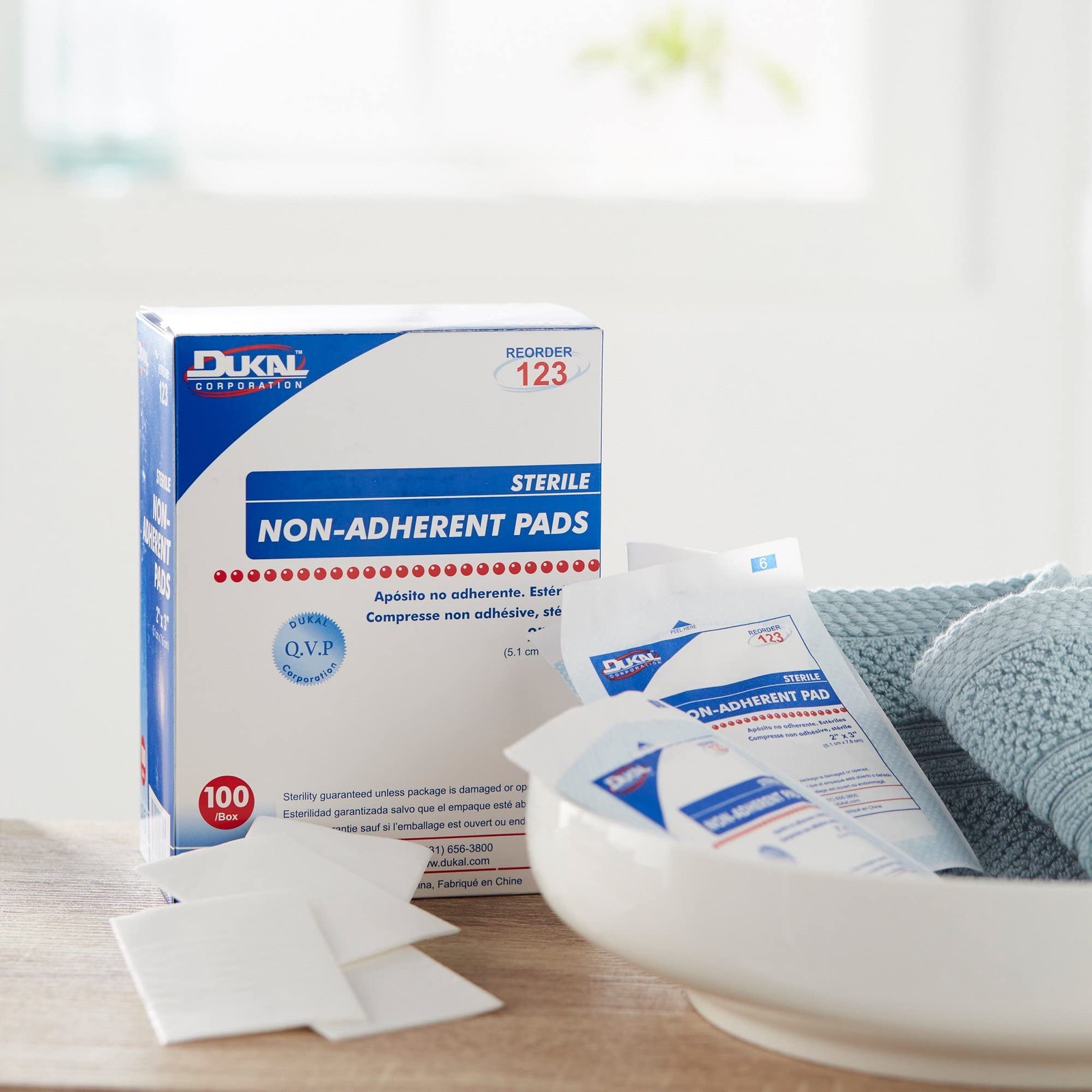 Dukal Sterile Non-Adherent Dressing Rectangle 2 x 3 123 100 Count (Pack of 1)
